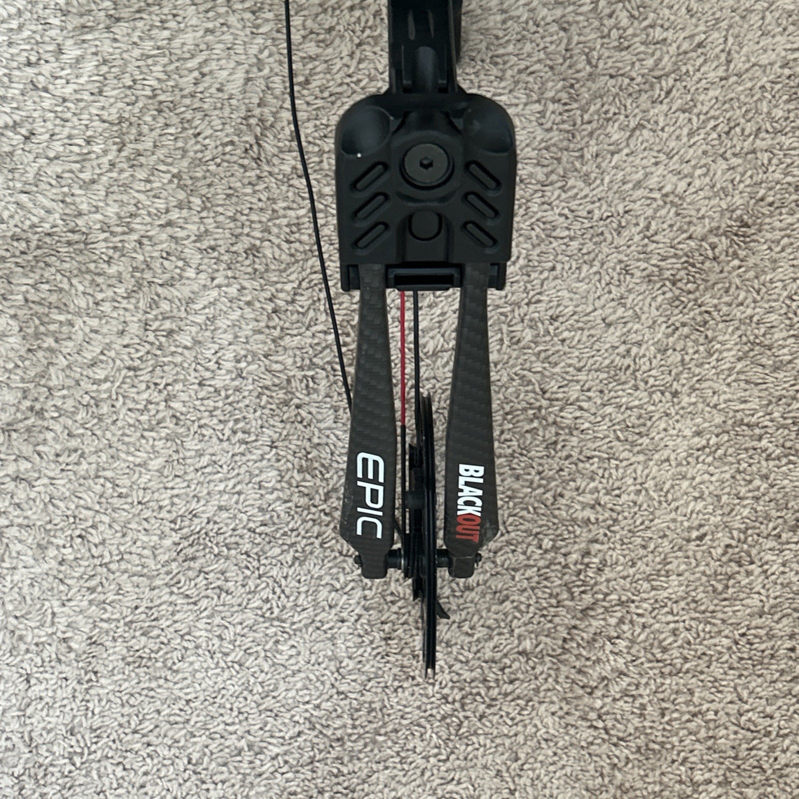 BlackOut Epic Compound Bow RH – Trophy Ridge Sight – Needs String / Repair As-is