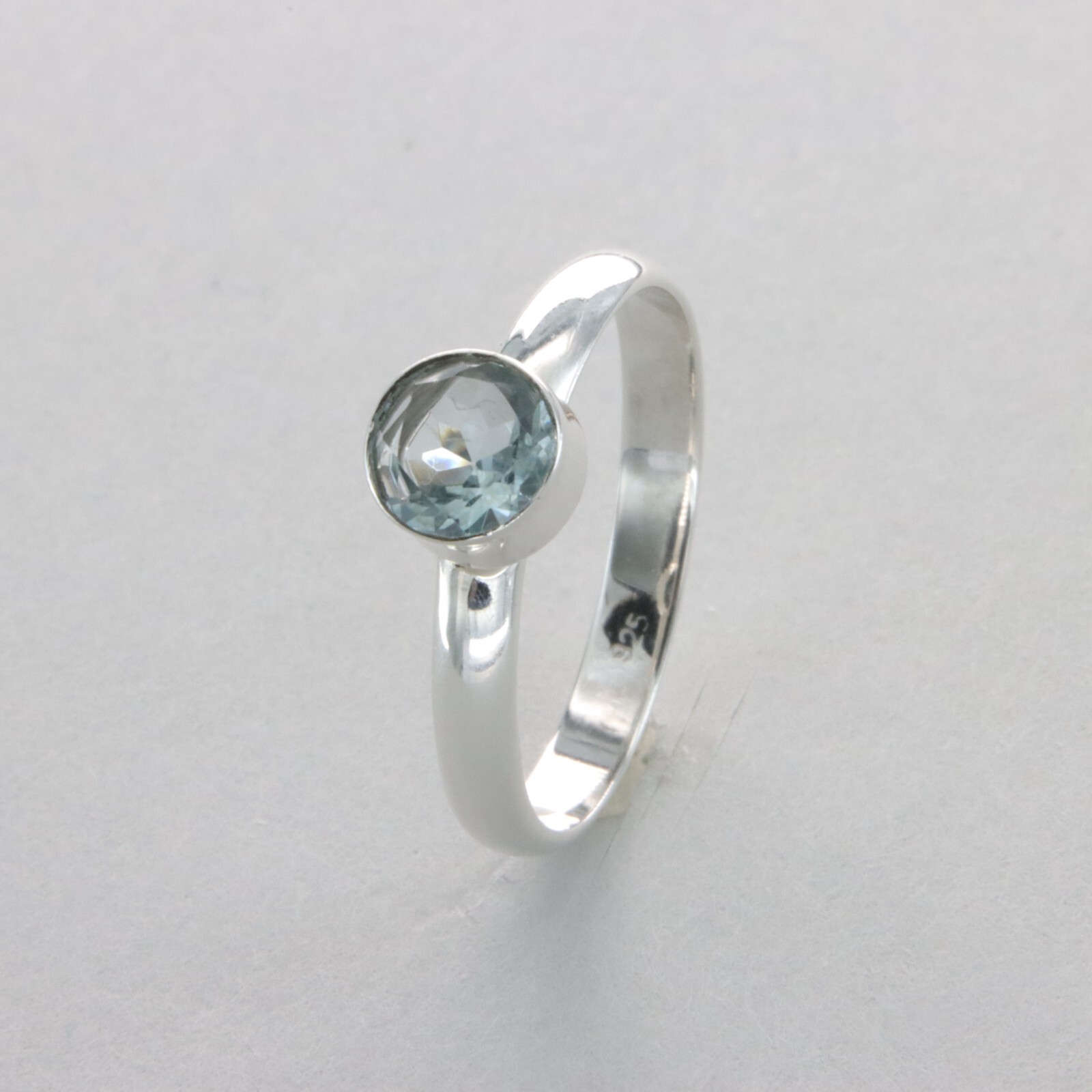 Round BLUE TOPAZ Ring Multiple Sizes 925 STERLING SILVER Natural Gemstone #21e