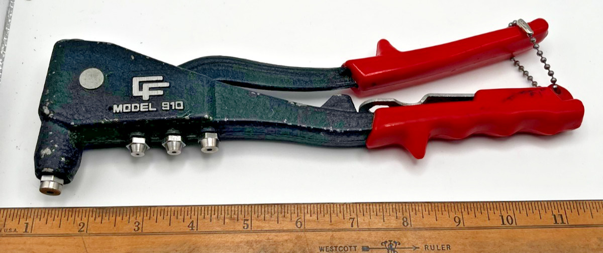 Central Forge Model 910 Hand Riveter Rivet Gun Tool with Case & Tips