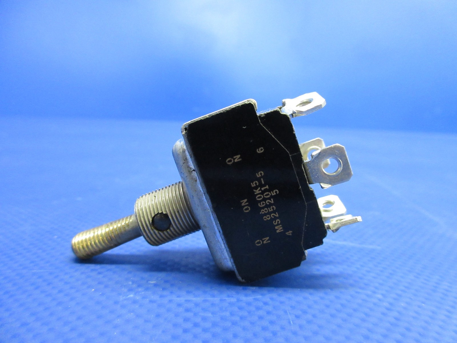 Cessna Flap Switch P/N S1661-2 NOS (0426-718)