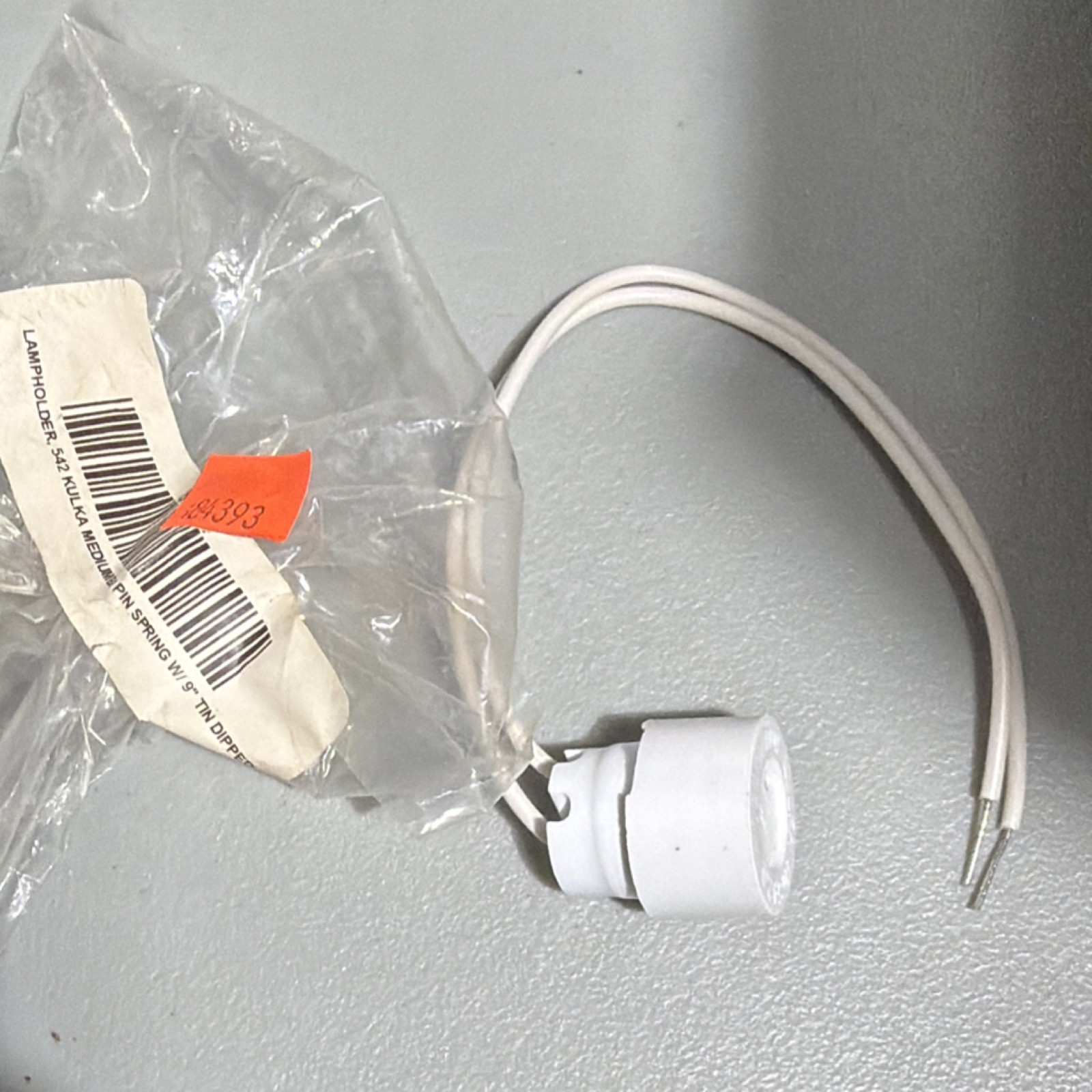 Kulka Lampholder GU24 2 Pin 600V White with 9" Leads for Light Bulb