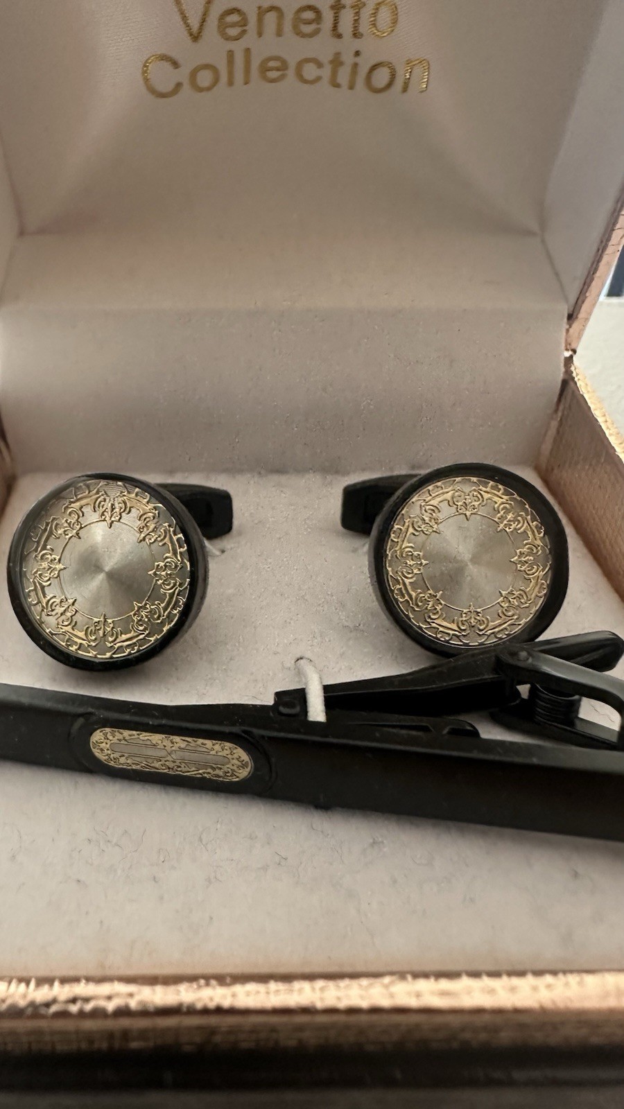 Mens Gold and Black cufflings