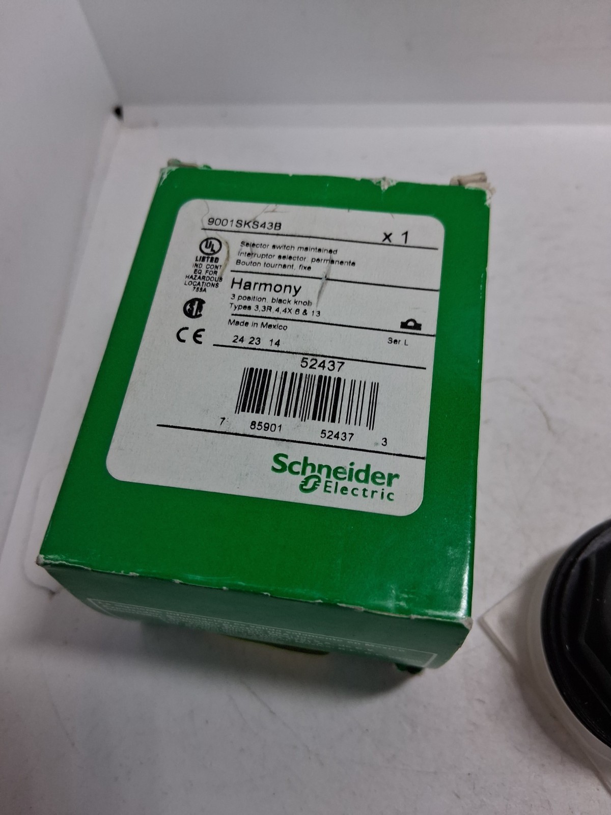 SCHNEIDER 9001SKS43B SELECTOR SWITCH OPERATOR 3 POSITION MAINT CAM C NIB
