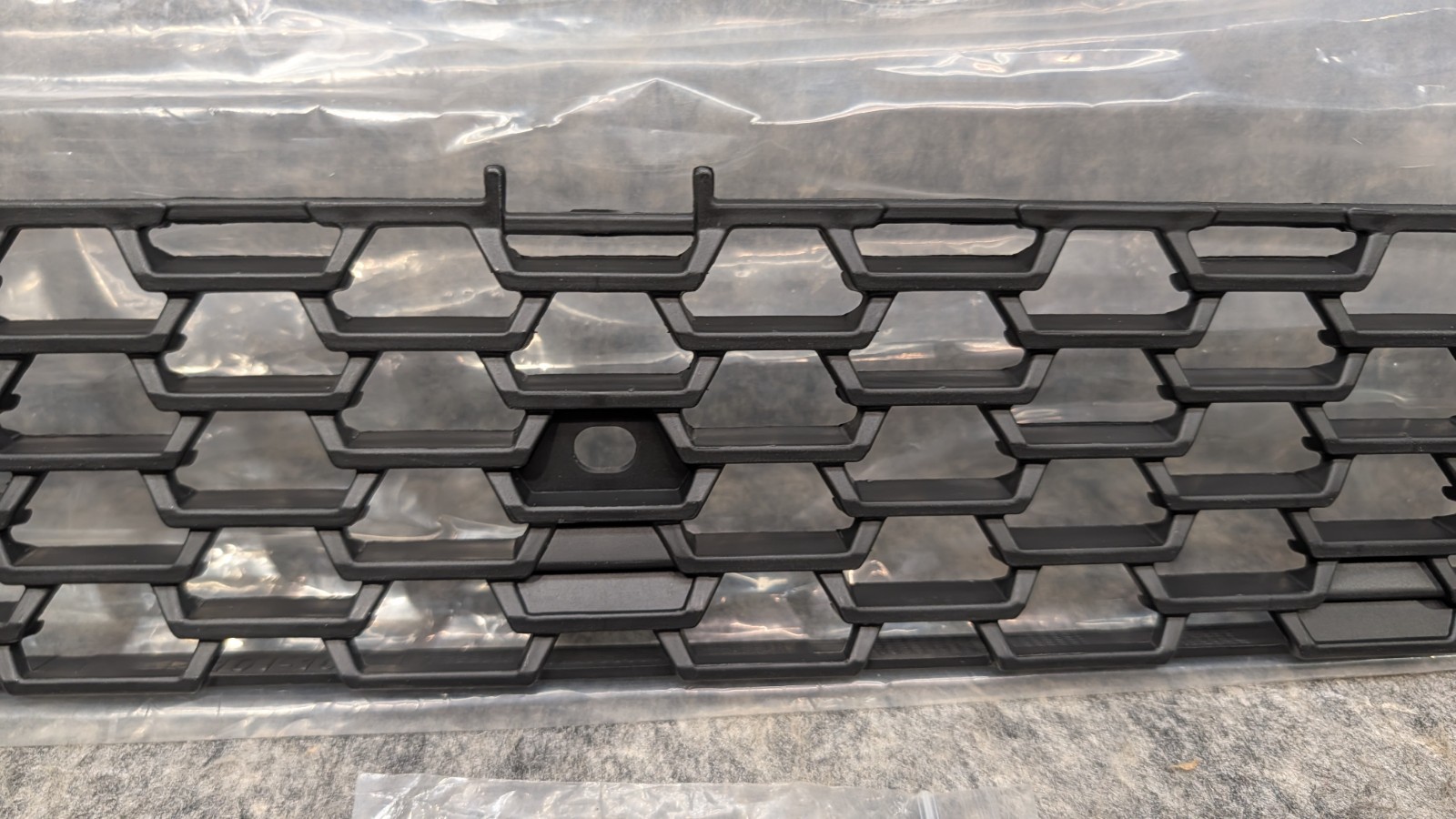 Lower Mesh Grille Insert for 2018-2021 Freightliner Cascadia - Black 🔥New🔥