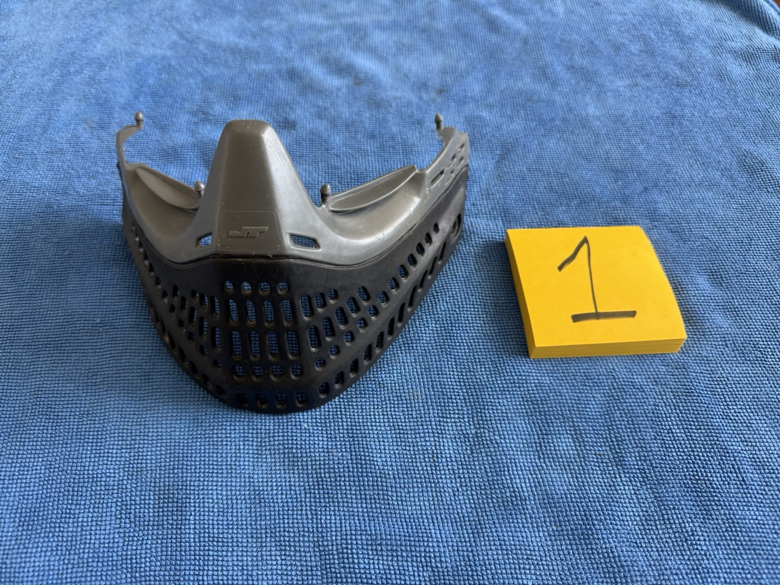 JT/KEE PAINTBALL GREY NOSE/BLACK SKIRT BOTTOMS DATED 08/2005 #1
