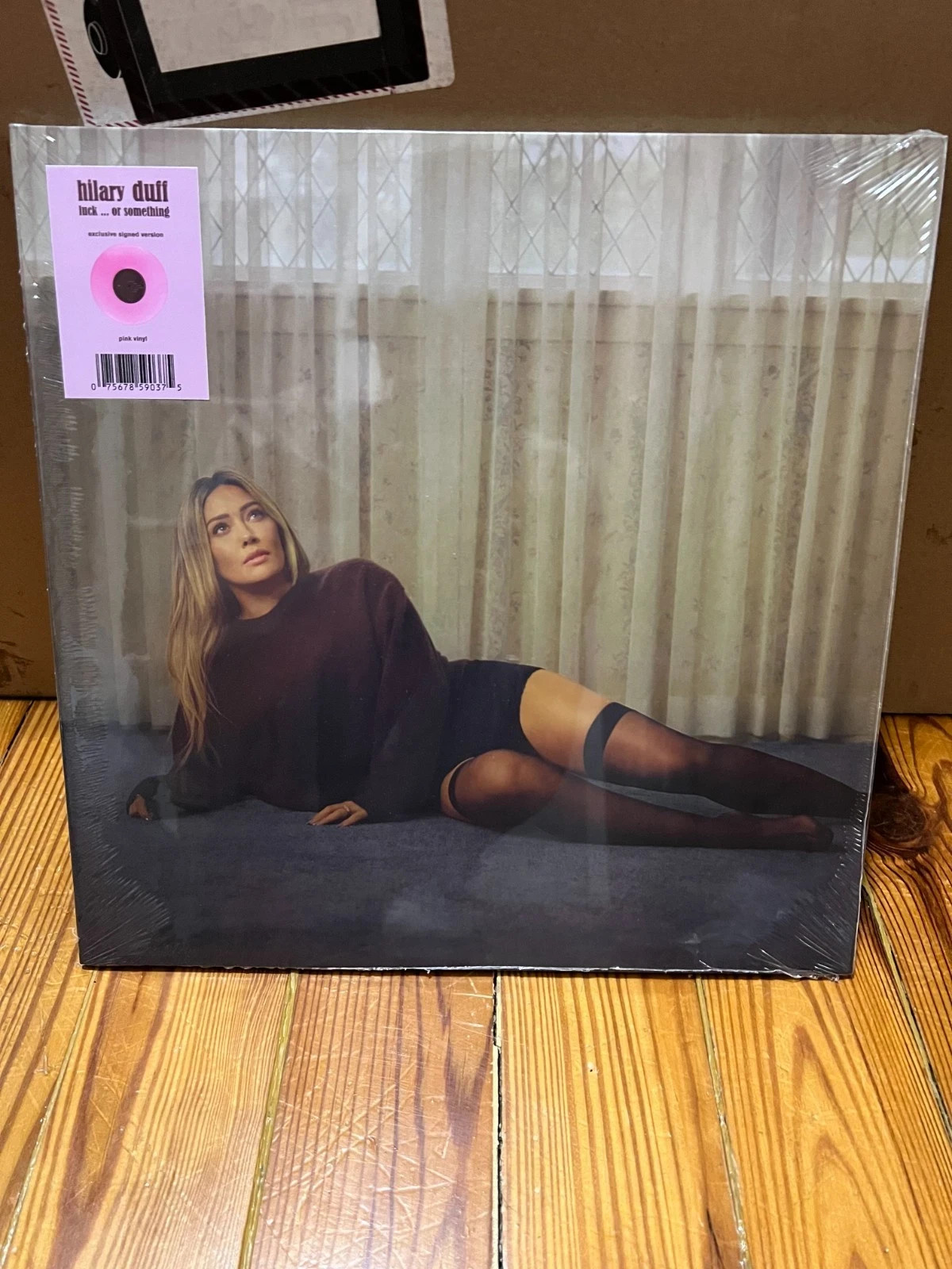 *SIGNED* Hilary Duff Luck Or Something Pink Vinyl LP Autographed Card *IN HAND*