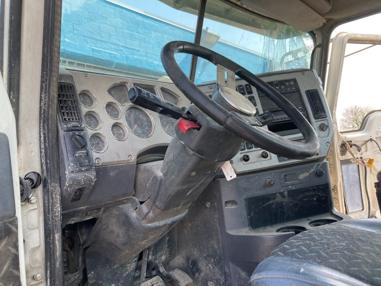Mack CXU613 Left/Driver Steering Column - Used