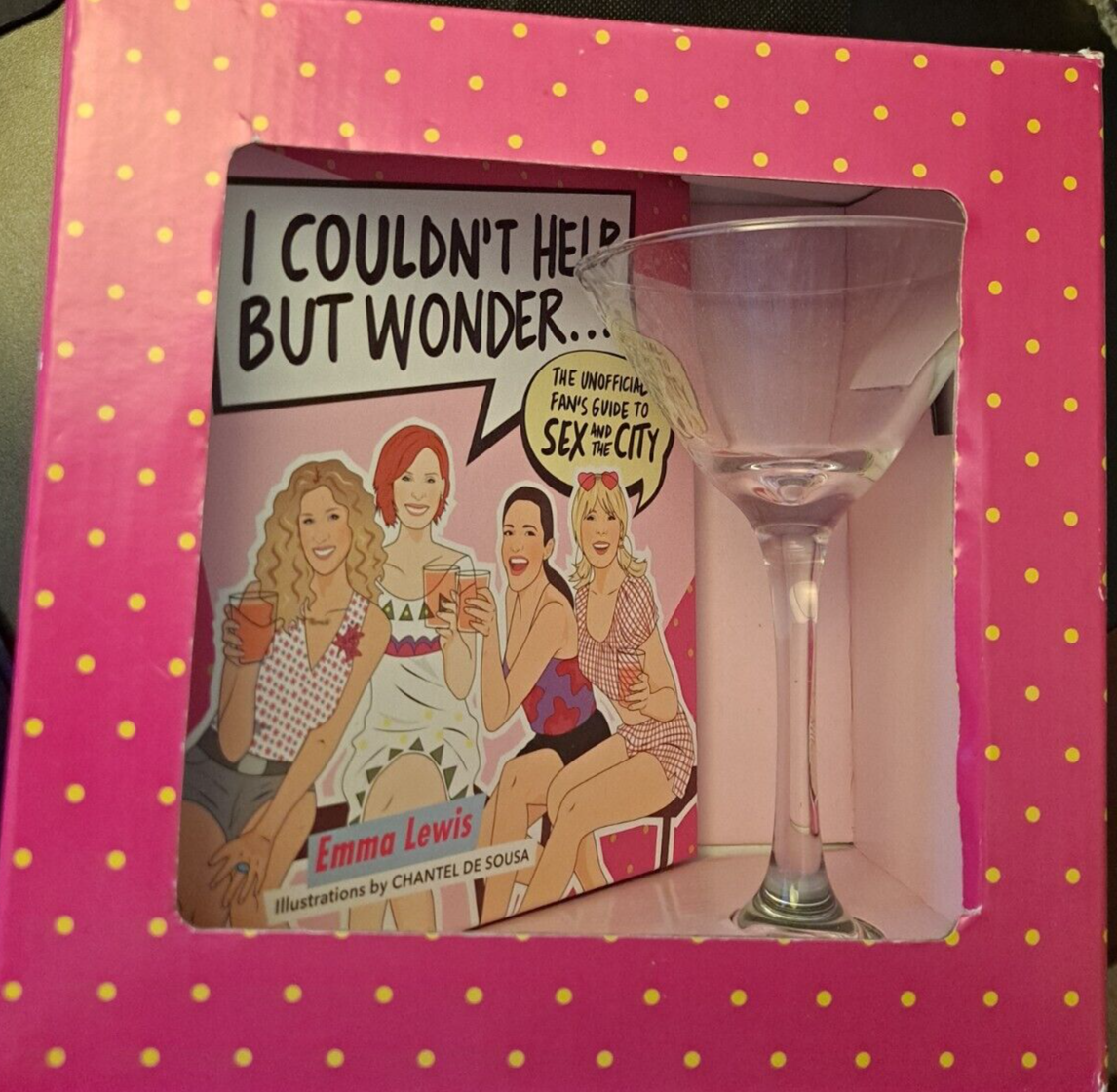SMITH STREET GIFT I COULDN'T HELP BUT WONDER BOOK AND GLASS GIFT! e8890DXX