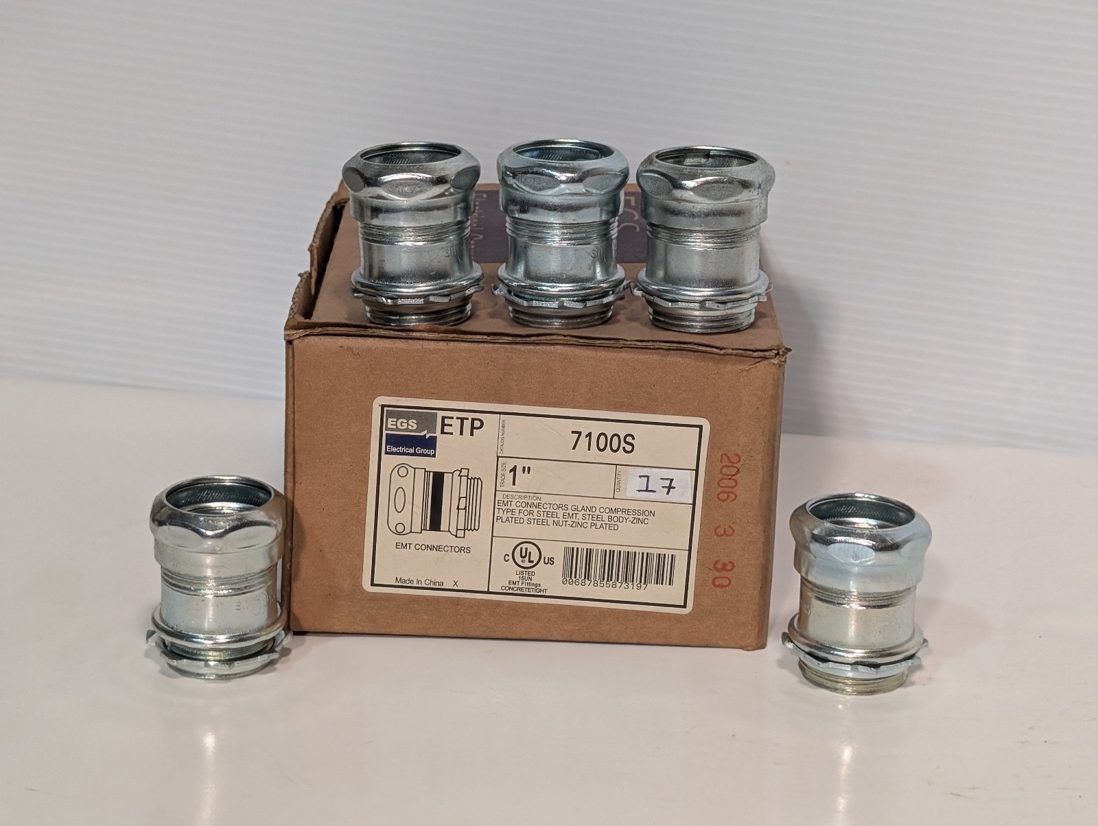 EGS ETP 7100S EMT Connectors 1 in Compression Gland Zinc Plated 17 Pieces