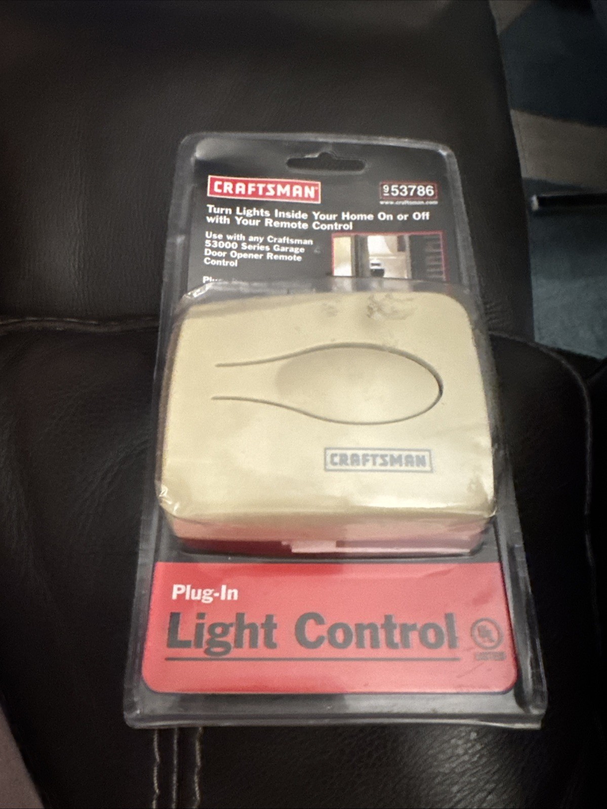 Craftsman 953786 Plug in Light Control White Portable Indoor Battery Operated