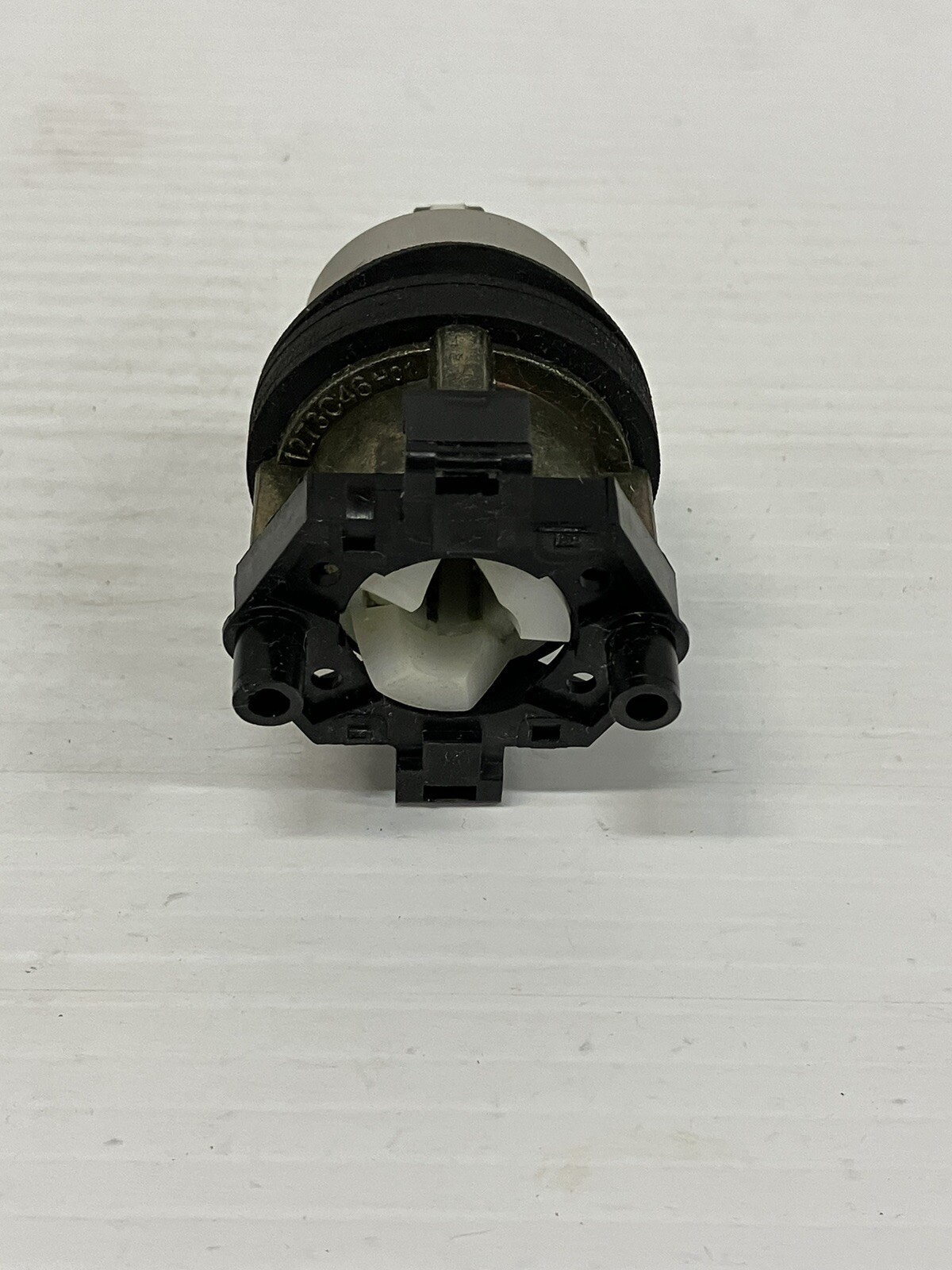 EATON HT8JPH3A Selector Switch Operator 2 Position Spring Return Black Lever
