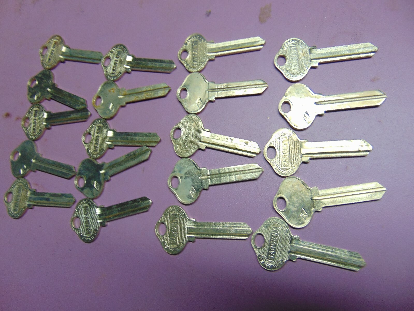 20  keys  ORG. SARGENT   K  KEYS BLANKS UNCUT       LOCKSMITH