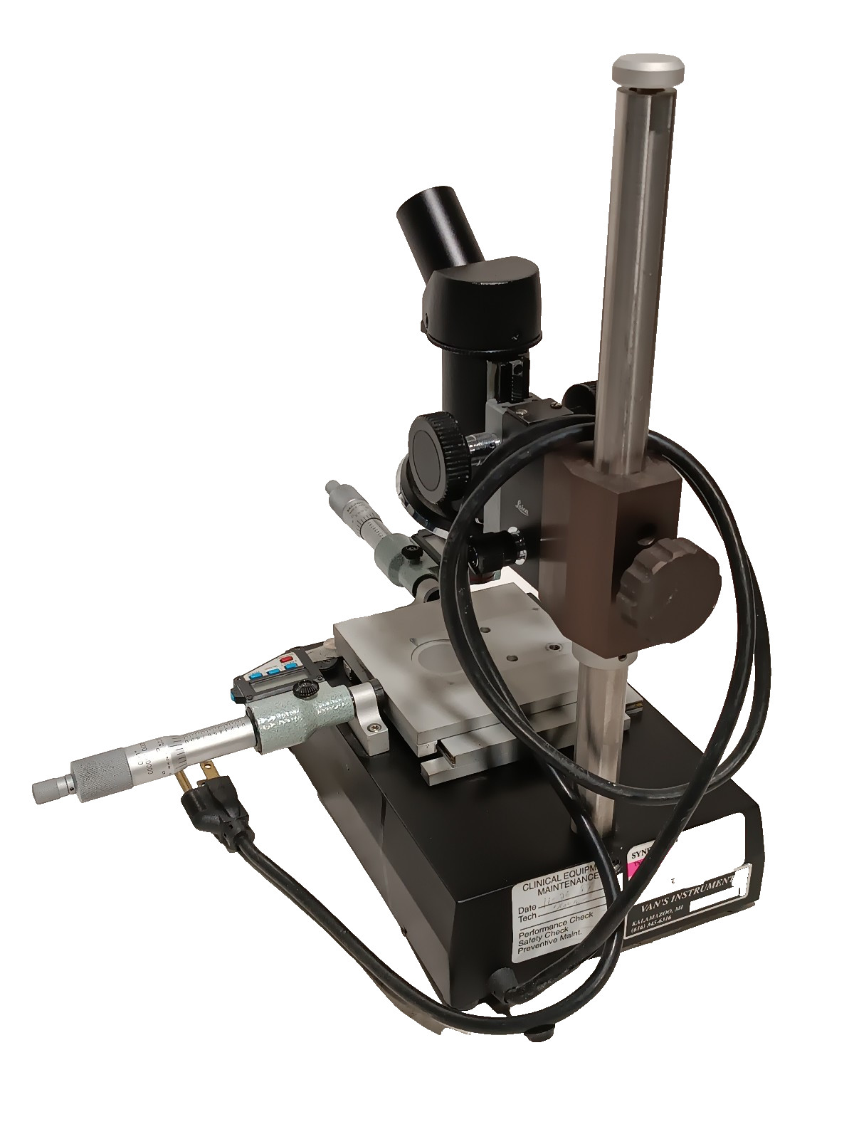 Leica precision microscope with two Mitutoyo 350-712-10 digimatic heads on stage