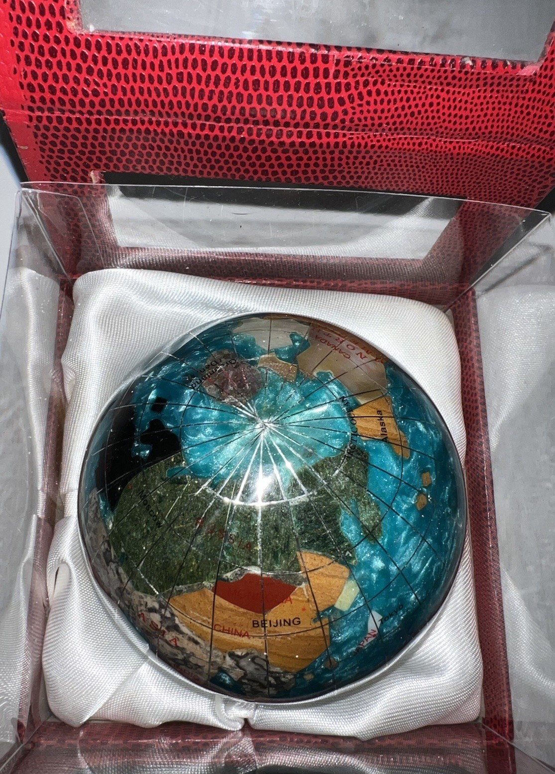 (329/5)Handcrafted Gemstone Globe Paperweight in Decorative Red Box