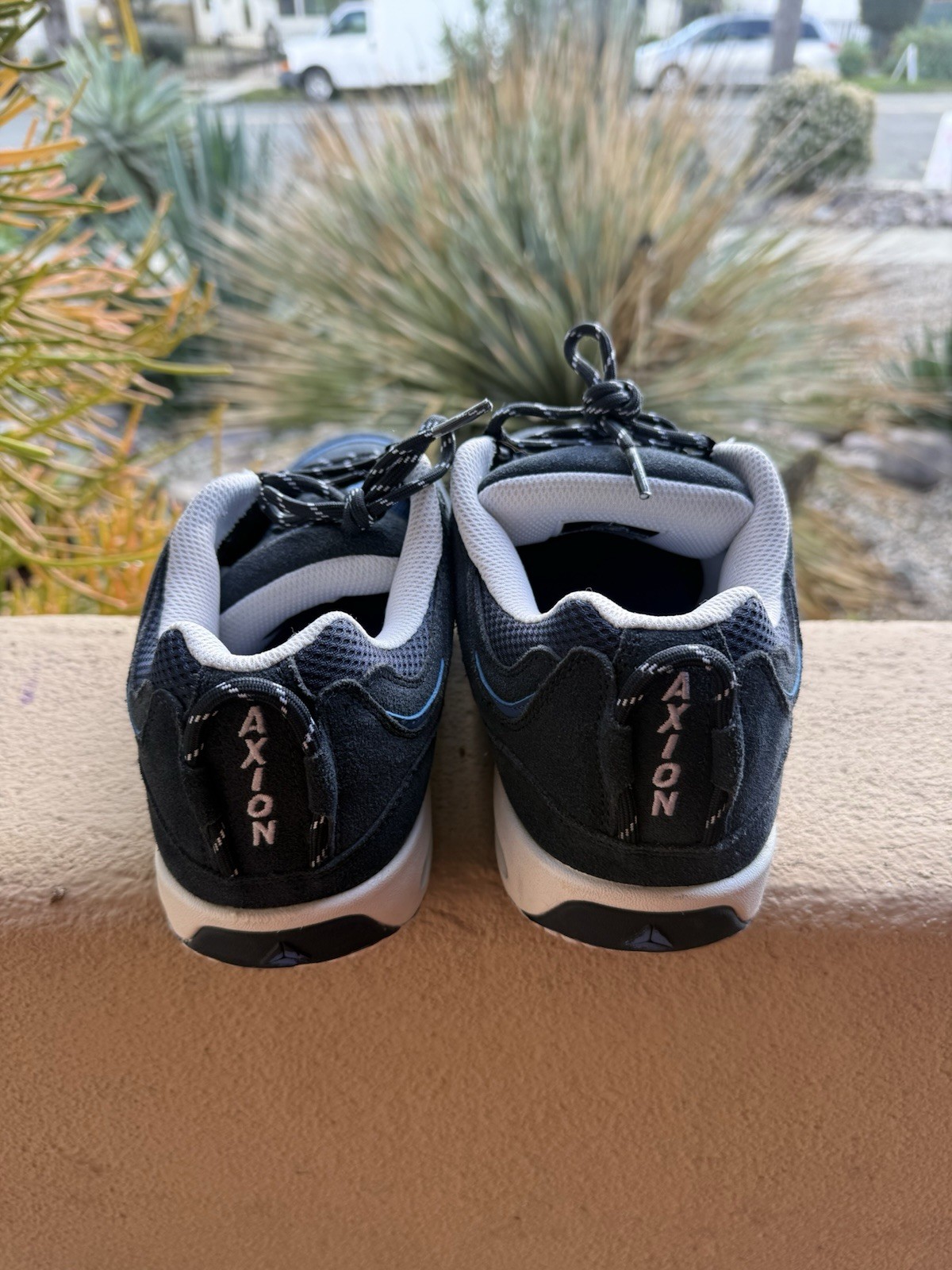 Axion Official Skateboarding Shoes Size 11.5 Navy/Carolina Blue