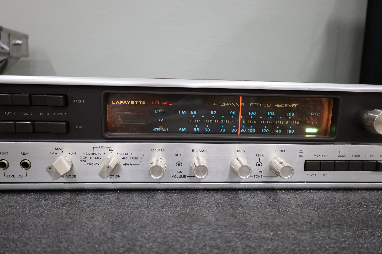 Lafayette Stereo Receiver Model LR-440 LIGHTS UP- Working