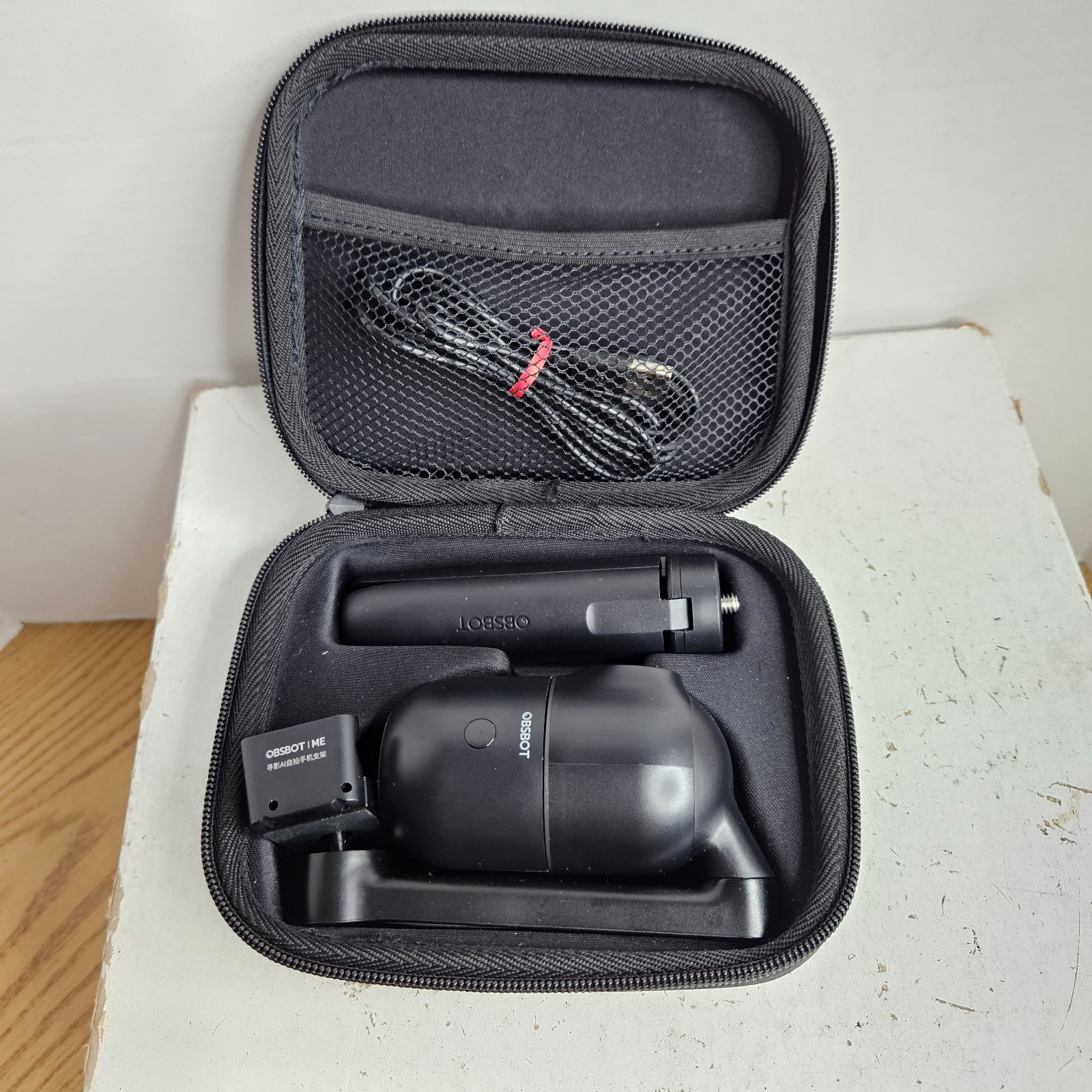OBSBOT Me Powered Phone Mount bundle in case