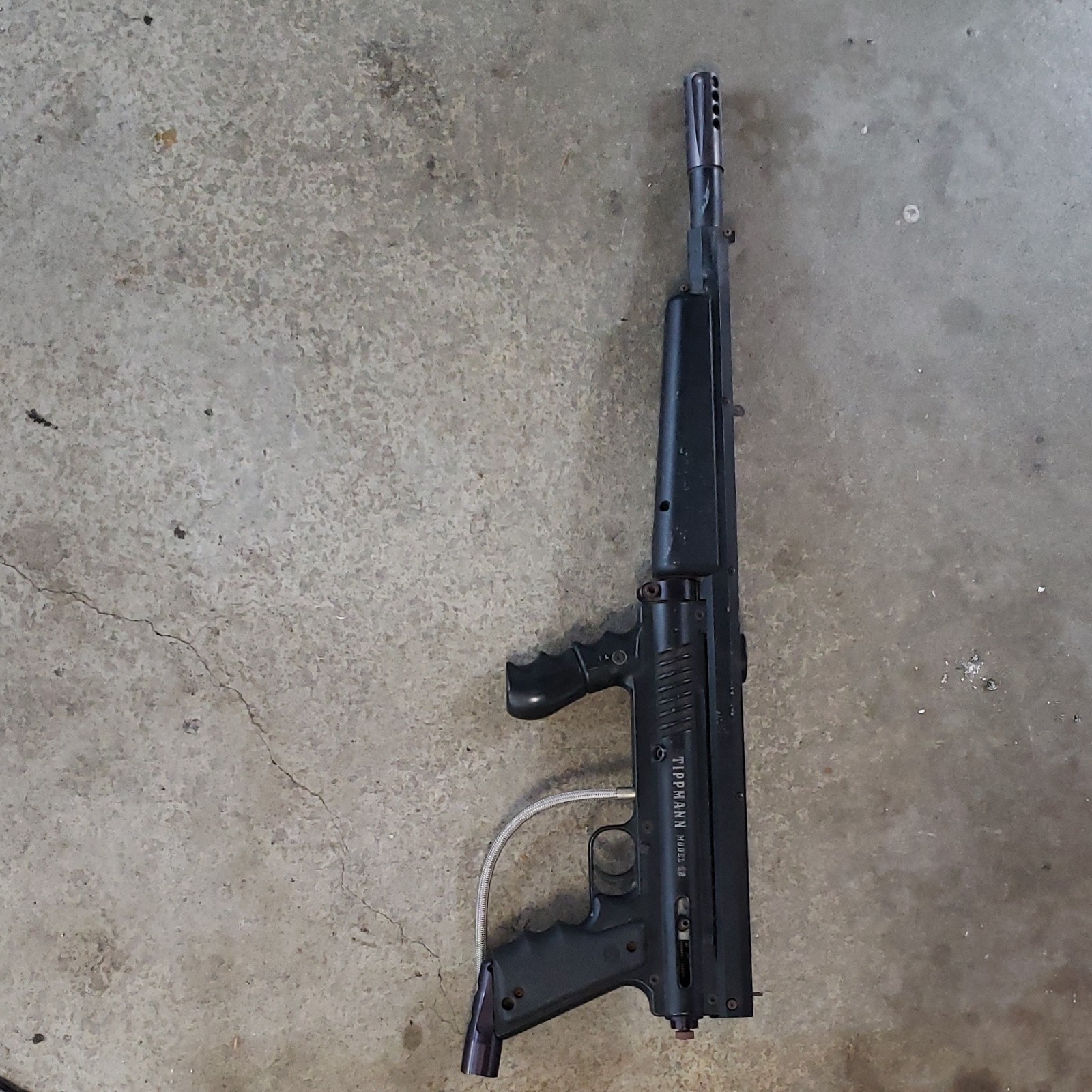 Tippmann Model 98 with Flat Line barrel with expansion bolt
