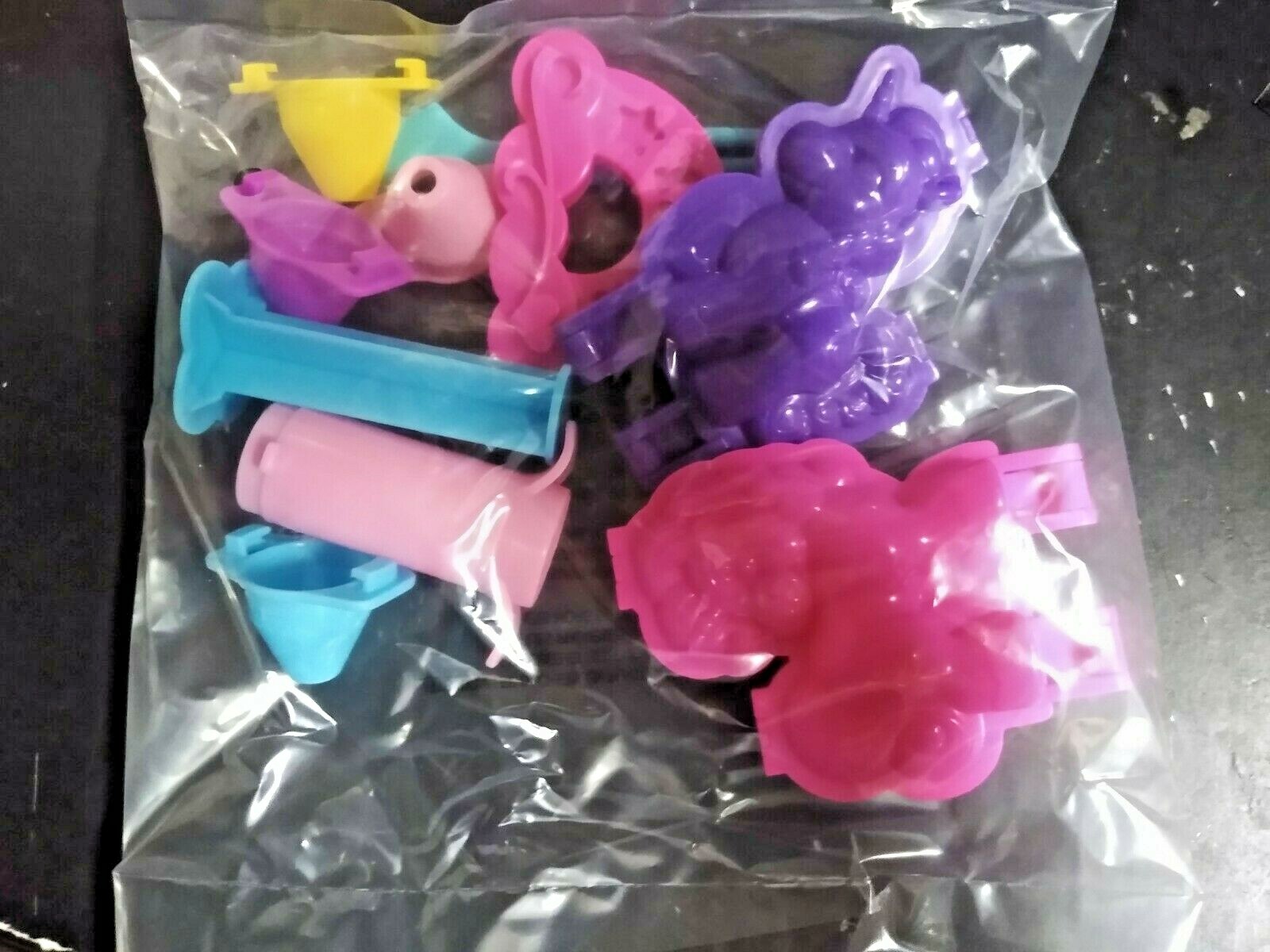 Cra-Z-Art Softee Dough Sparkling Unicorns - children's toy craft kit