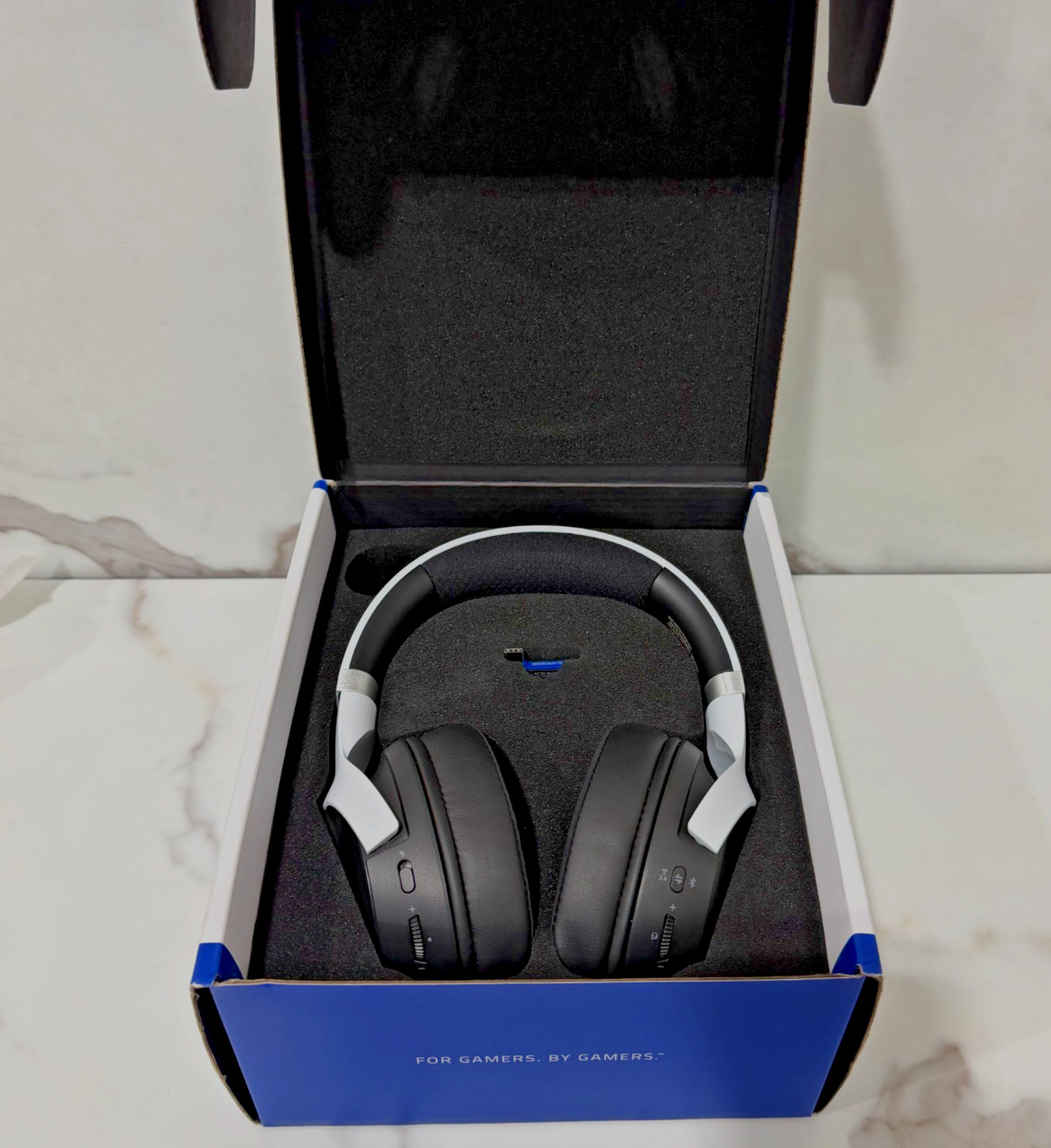 Razer Kaira Pro HyperSpeed Wireless Gaming Headset with Haptics for Ps5