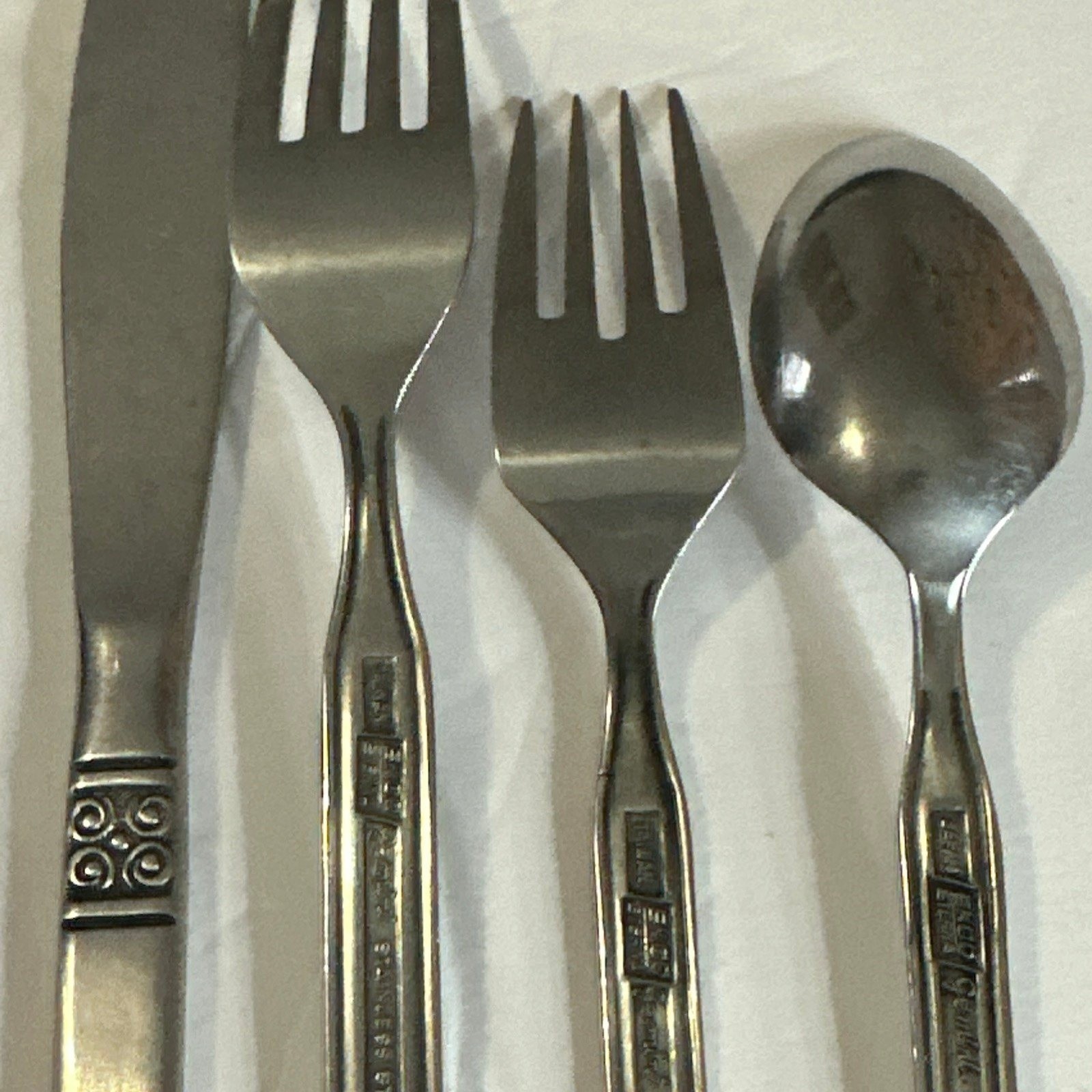 VTG Ecko Eterna Gemini Stainless Steel Flatware 4 Pc Set 1 Knife 2 Fork 1 Spoon