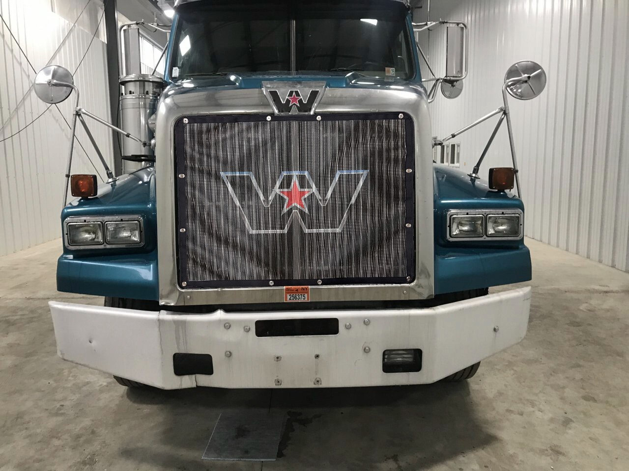 Western Star 4800/4900/SA/SB/FA/SF SLOPPED HOOD Logo Bugscreen LIFT THE DOT