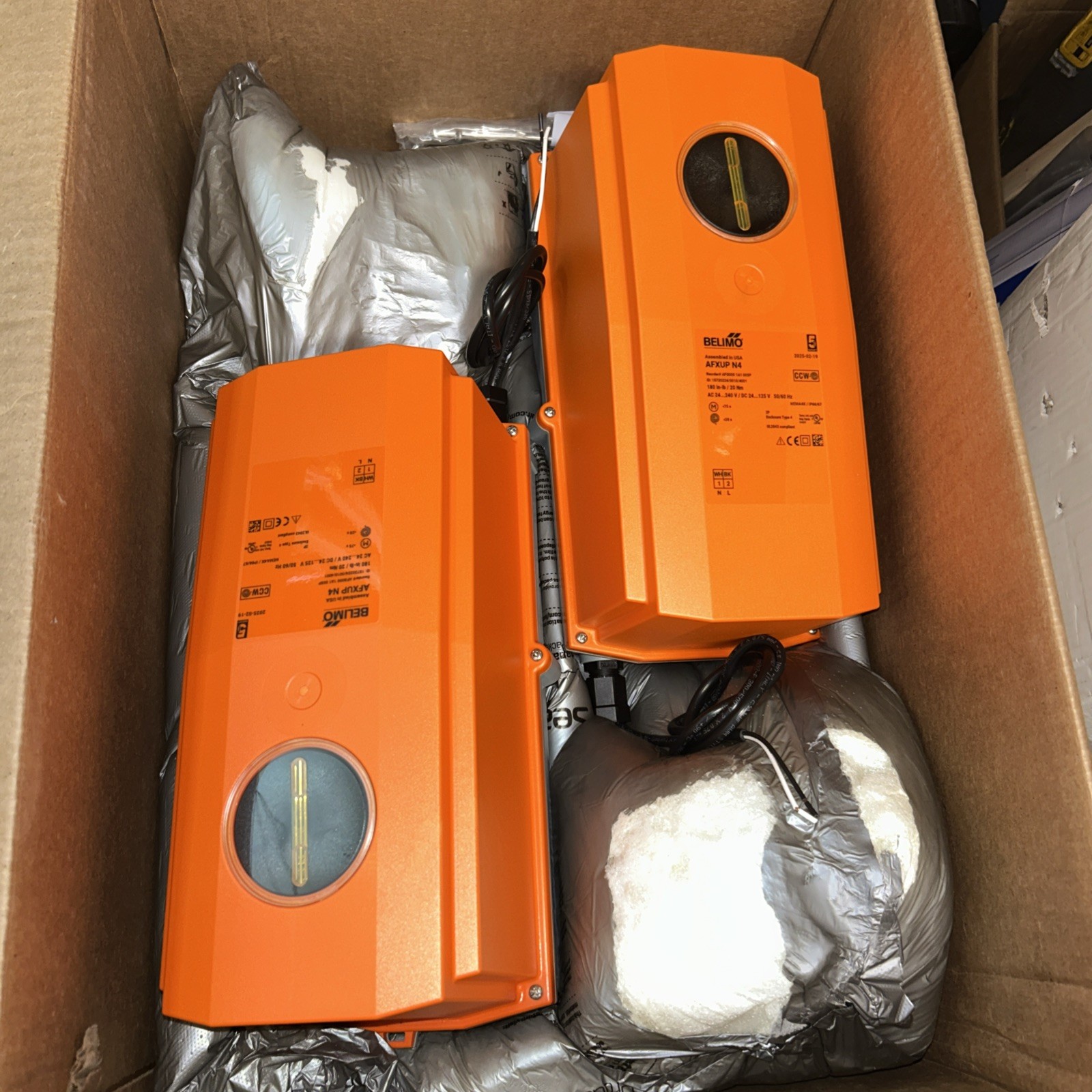 (2) Belimo AFXUP N4 Damper Actuator 180 in-lb / 20 Nm AC 24, 240 V, 50/60Hz