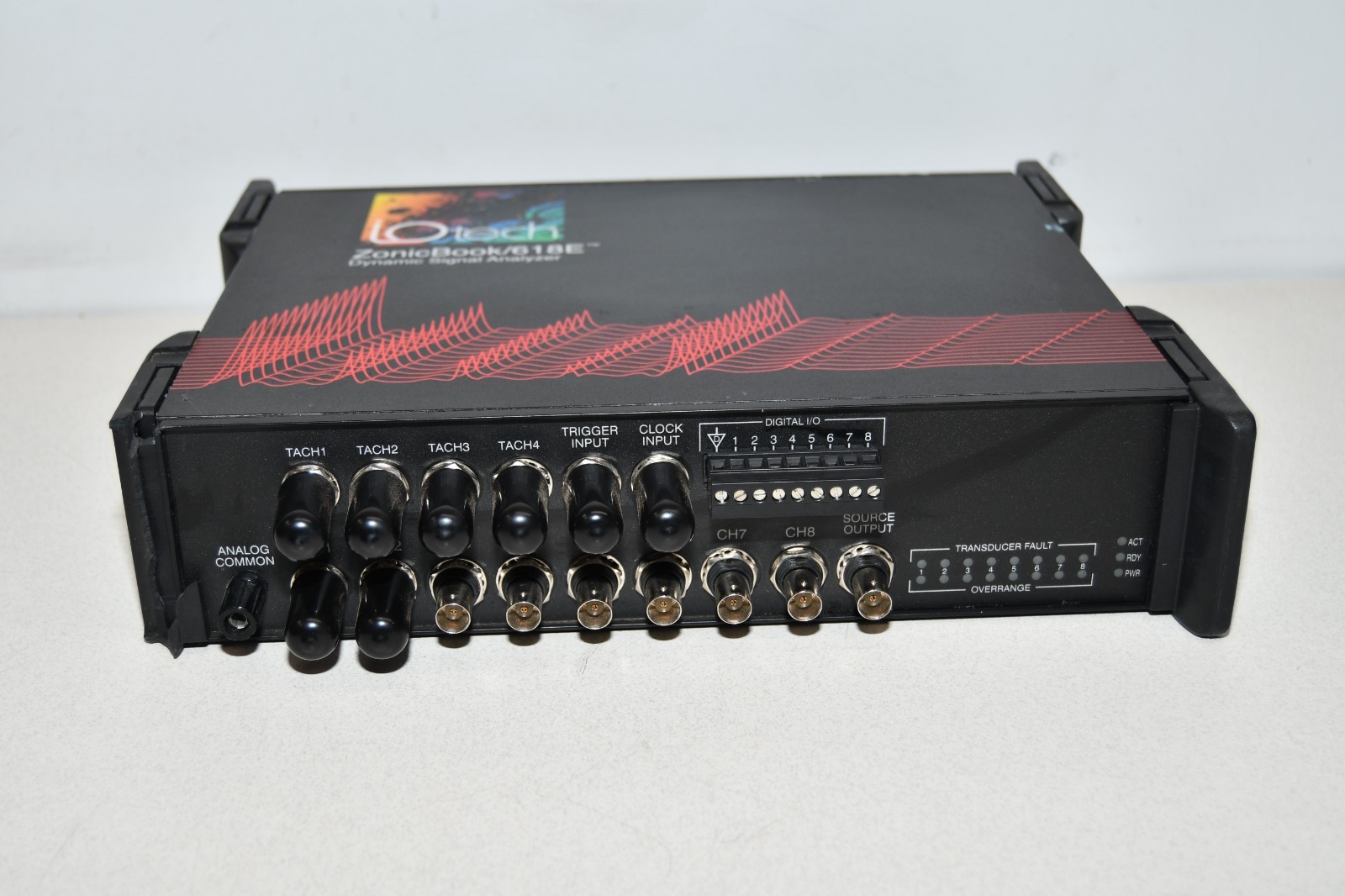 ^ IOtech 618E ZonicBook Dynamic Signal Analyzer #X8158