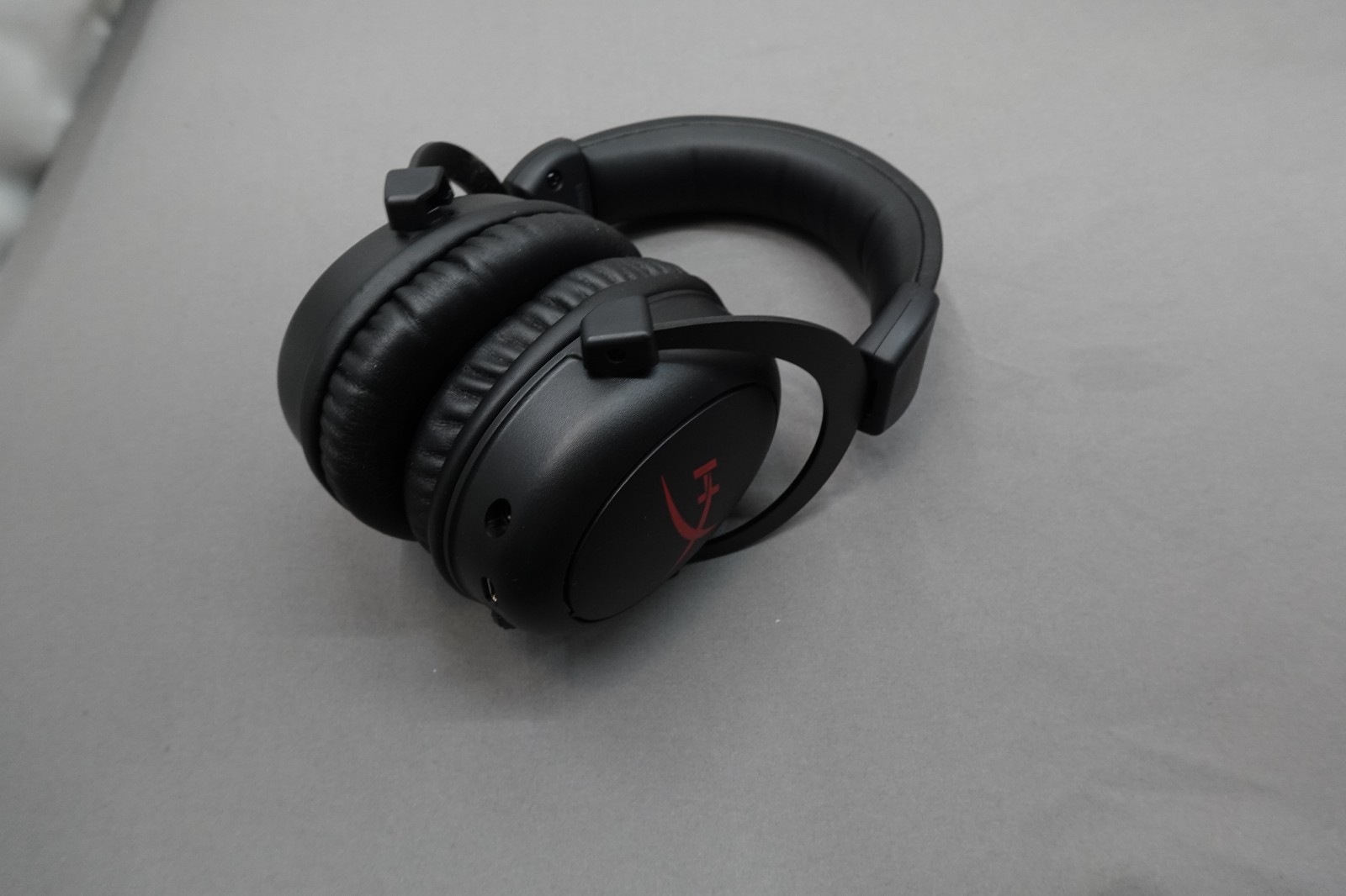 (4) HYPERX GAMING HEADSETS BUNDLE AS-IS ***NOT-WORKING*** FOR PART ONLY !!!