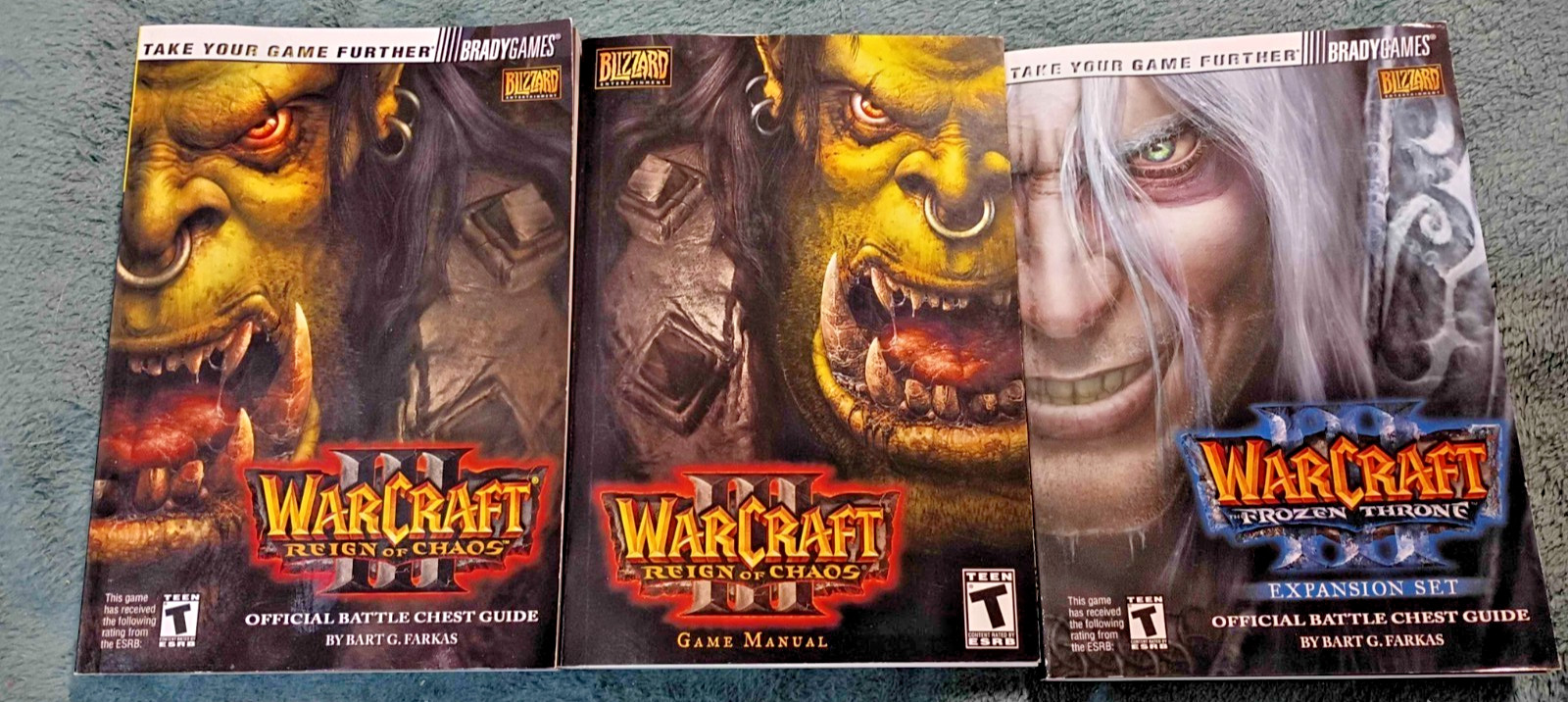Warcraft III Reign of Chaos + The Frozen Throne Official Battle Chest Guide Lot