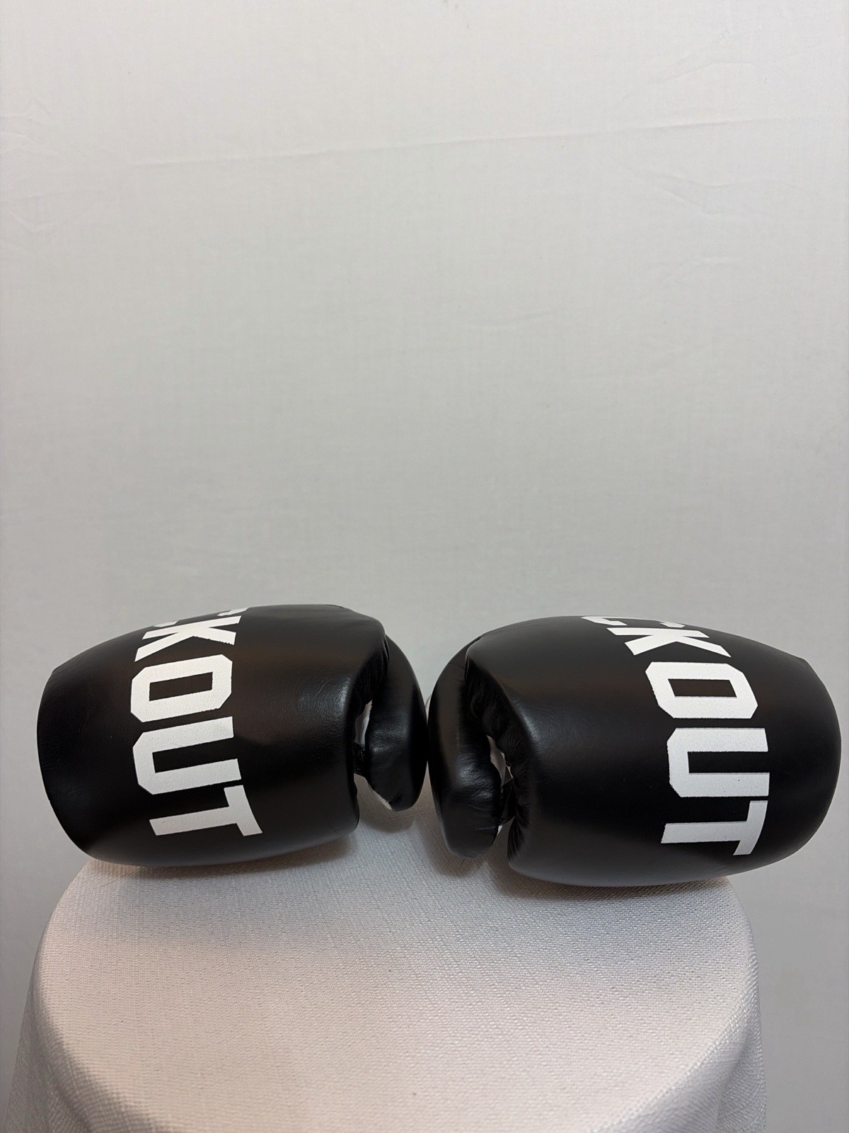 Knockout Austin Boxing Gloves 14 oz Leather Black White Hook Loop(F108)”””