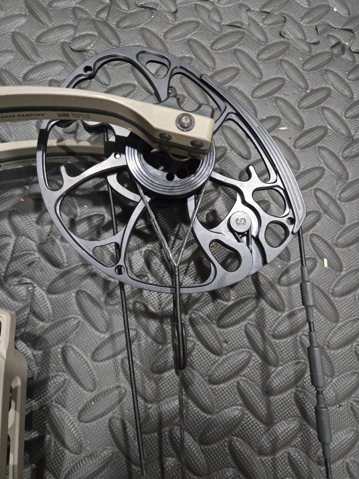 Mathews Phase 4 29 w THREADZ Strings And Cables