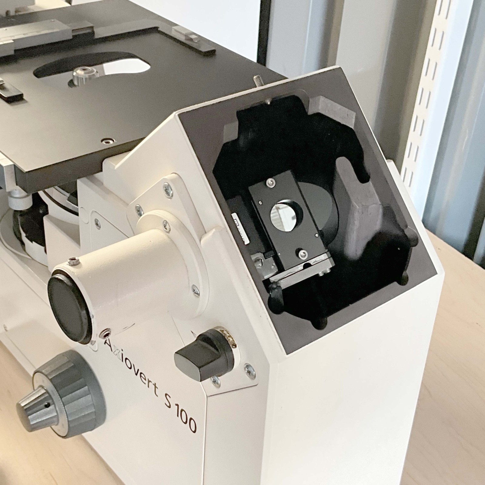 Zeiss Axiovert 100 Inverted Phase Contrast DIC Microscope