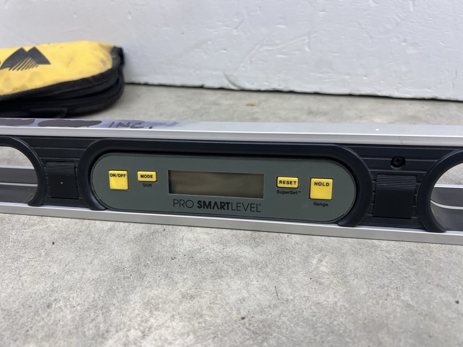 Wedge Smart Level” Digital Pro W/ Soft Carry Case