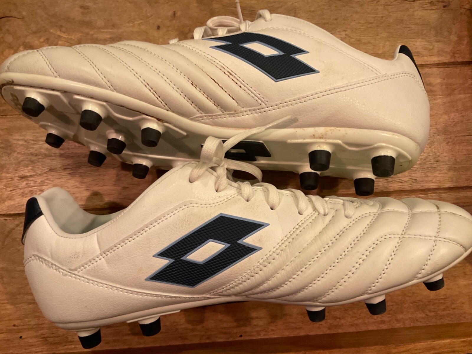 LOTTO STADIO 300 III 214602 FG CLEATS ( MENS 12 ) WHITE BLUE VGC