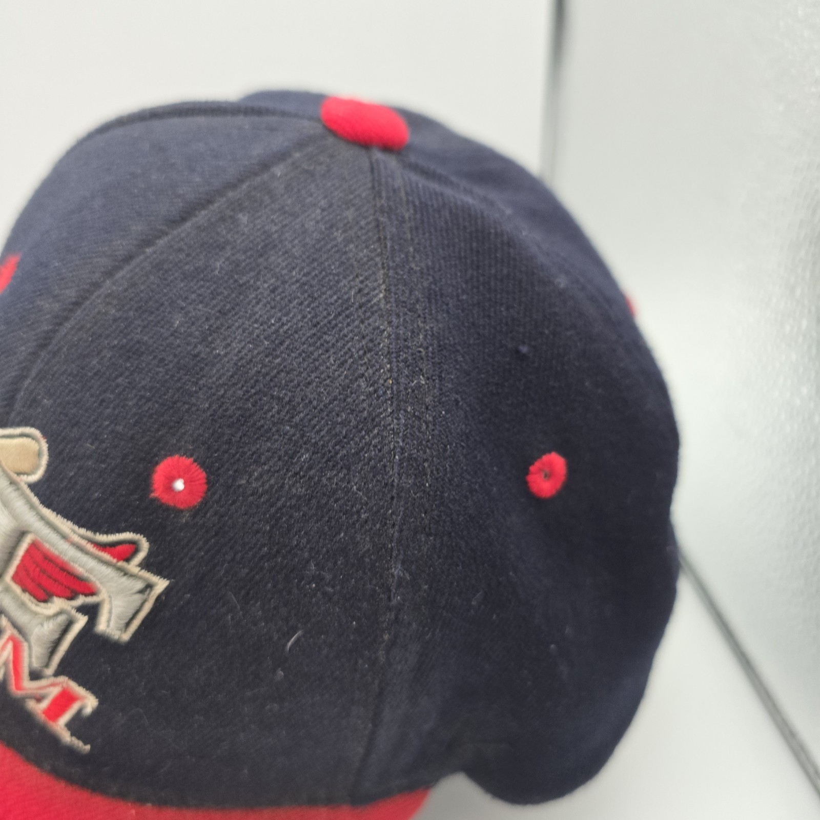 Zephyr Fargo-Moorhead Redhawks North Dekota Fitted Hat Size M-L