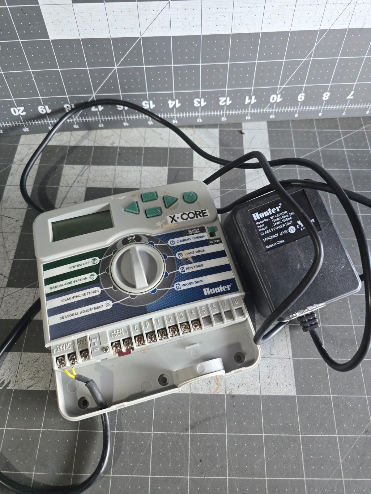 Hunter X-Core 4-Station Zone XC-400i Sprinkler Irrigation Timer Controller blue