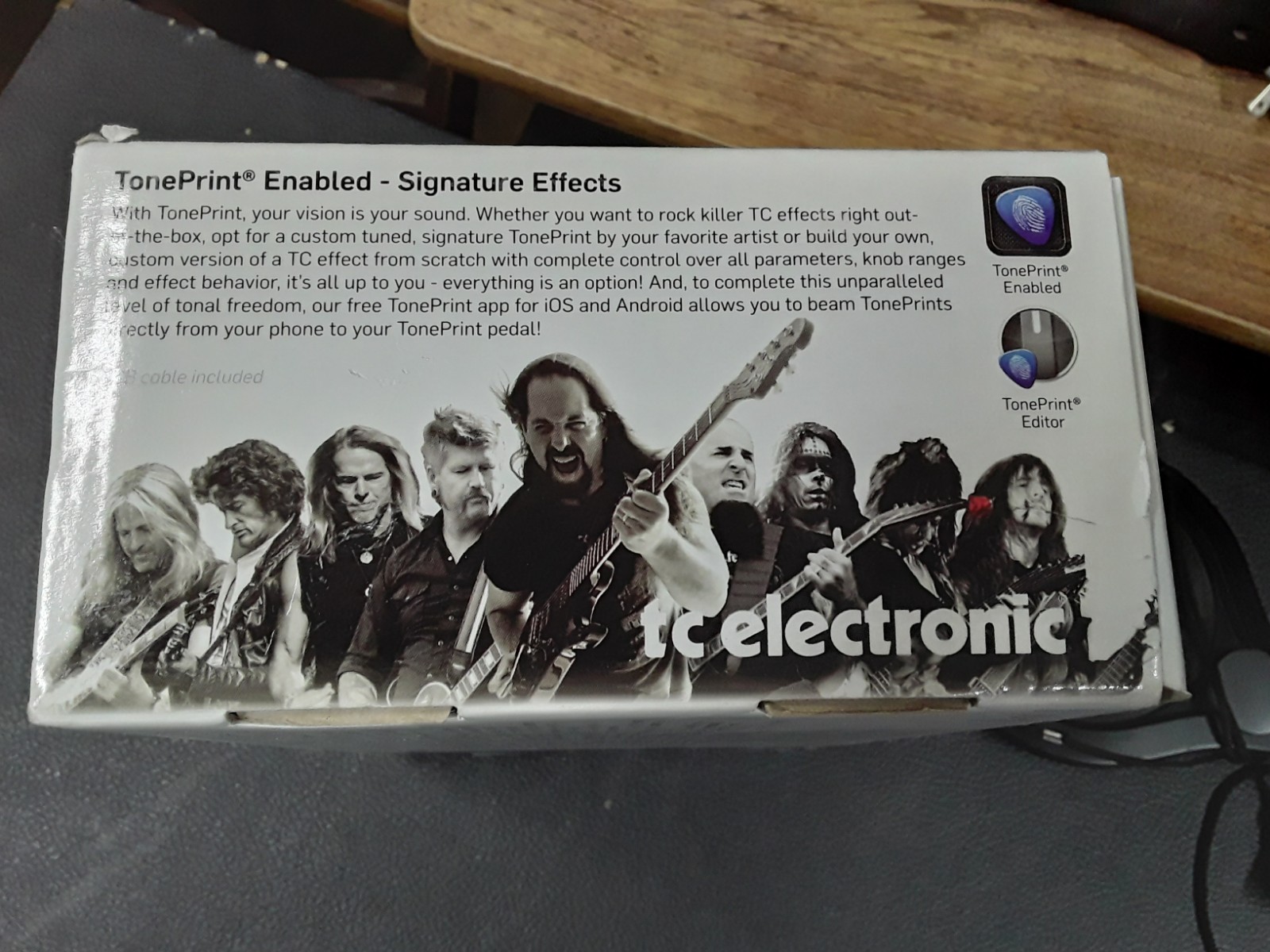 TC Electronic Flashback X4 Looper Guitar Effect Pedal