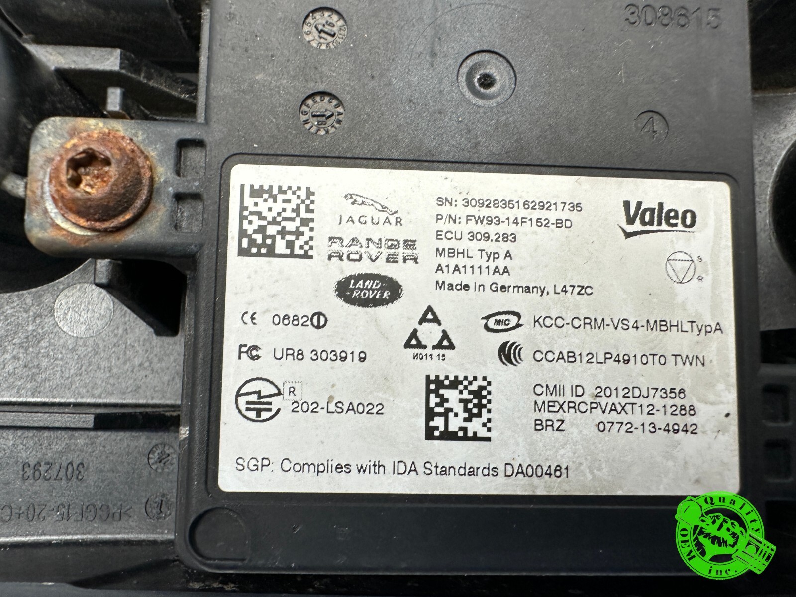 2017-2020 JAGUAR XE XF F-PACE REAR LEFT / RIGHT BLIND SPOT SENSOR CONTROL MODULE