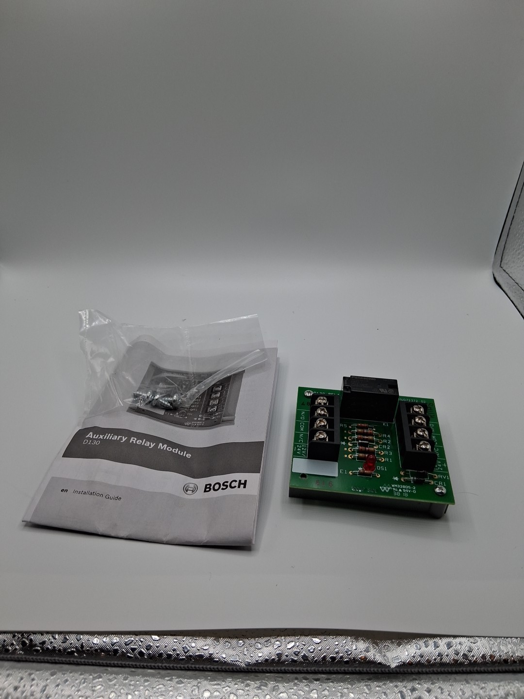 NEW Bosch D130 Auxiliary Relay Module 12/24V 5-Amp 4998125828