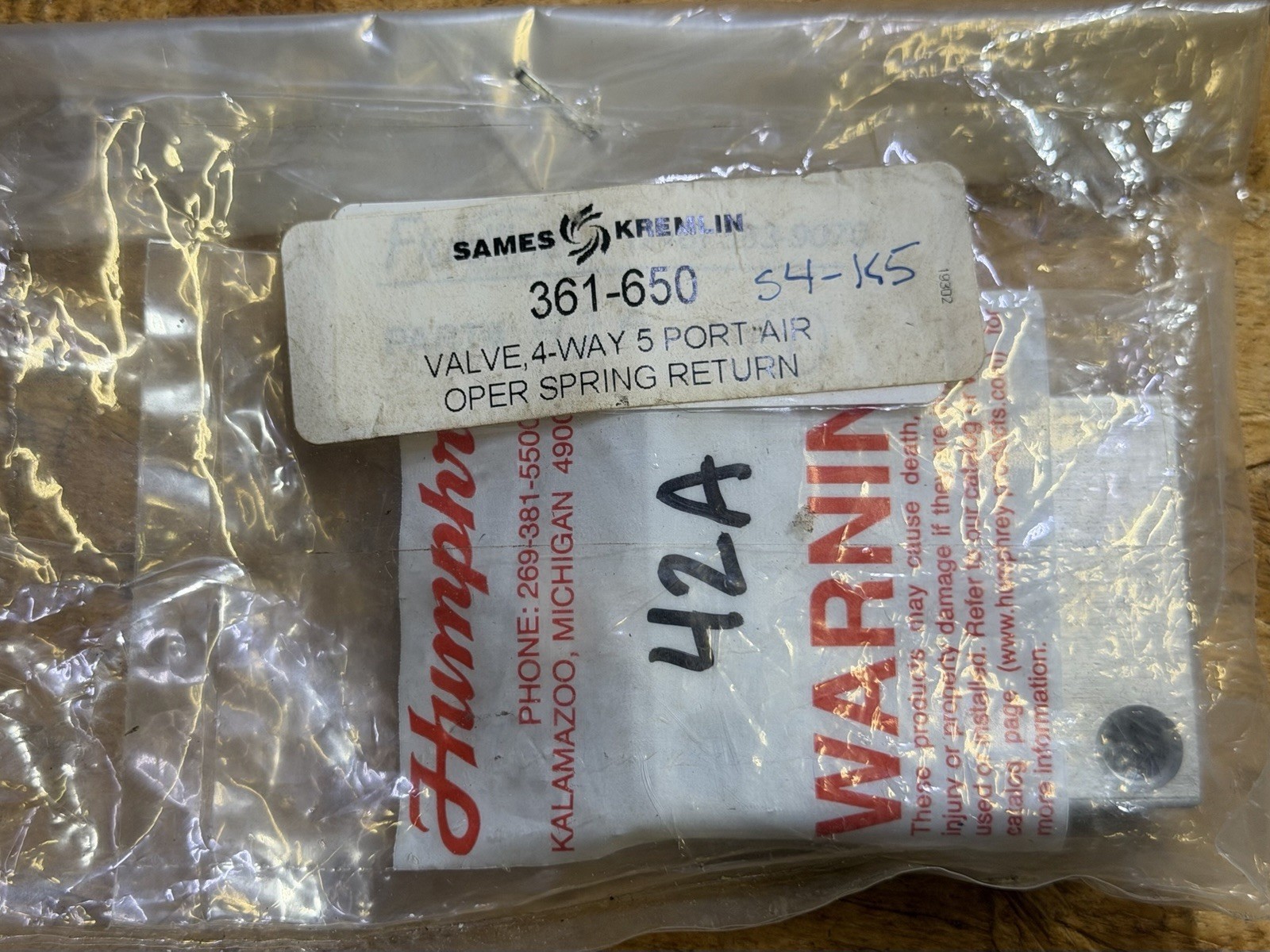 Sames Kremlin 361-650 Valve 4 Way 5 Port Airoper Spring Return QTY 1 NOS