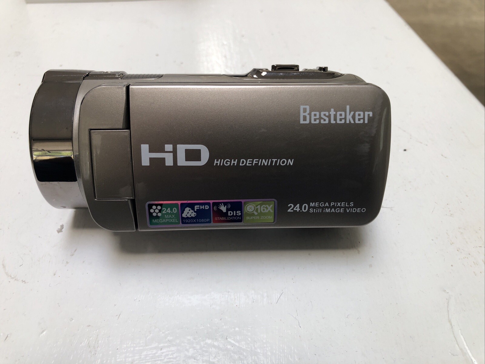 Besteker HD 240 mega Pixels Still Image Video With Strap, Cables Box “untested”