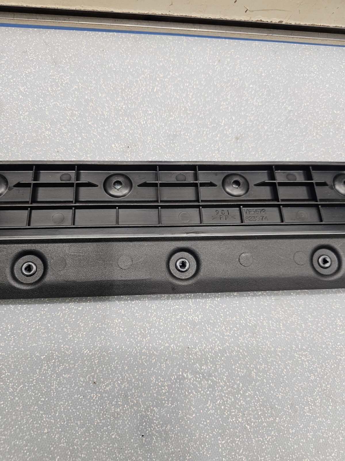 🔥02-07 Buick Rendezvous Front Glove Box Storage Compartment Hinge Assembly OEM