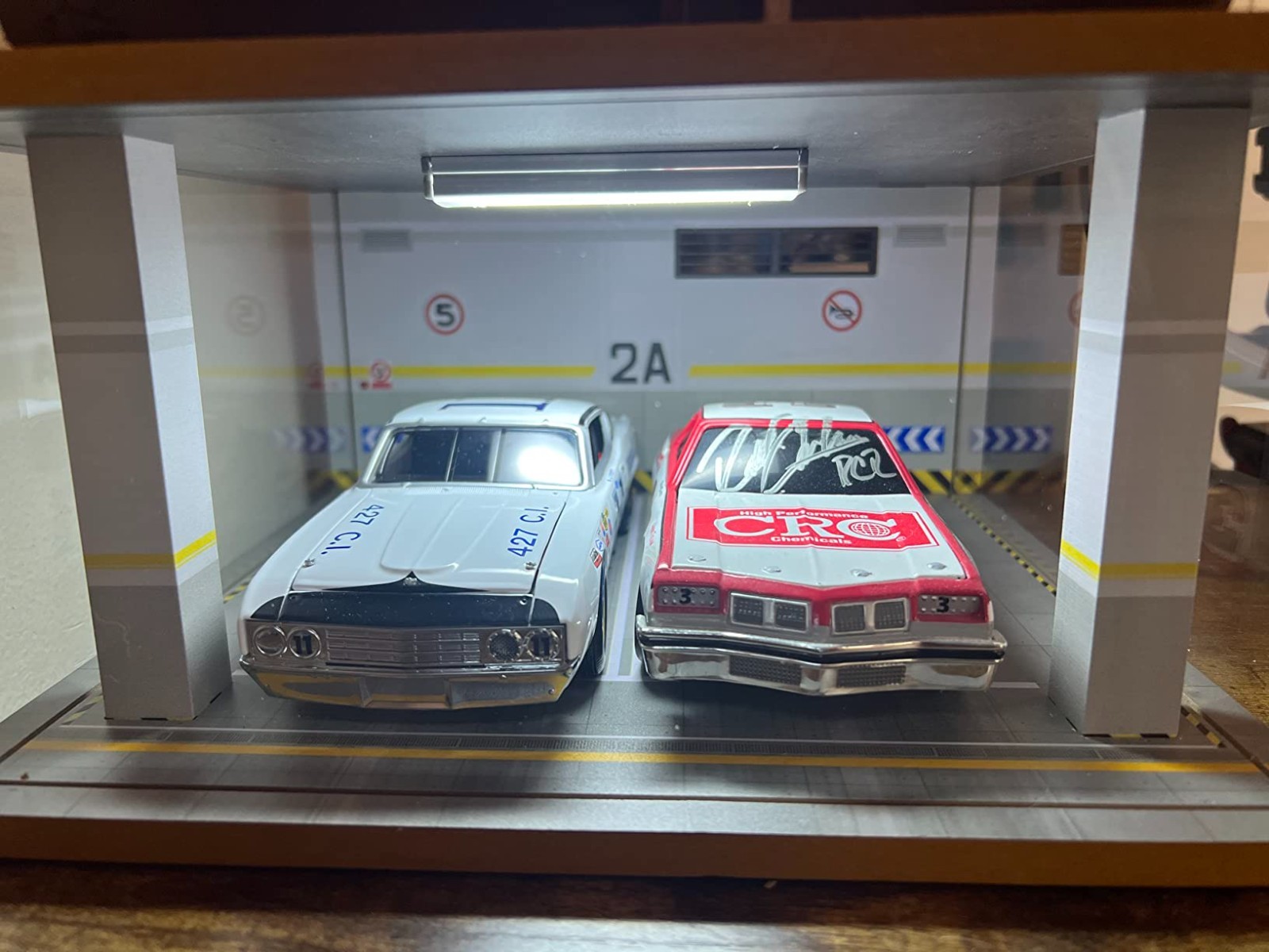 Car Display Case Acrylic 2 Slot LED Light 1/24 Model Diecast Parking Garage Box