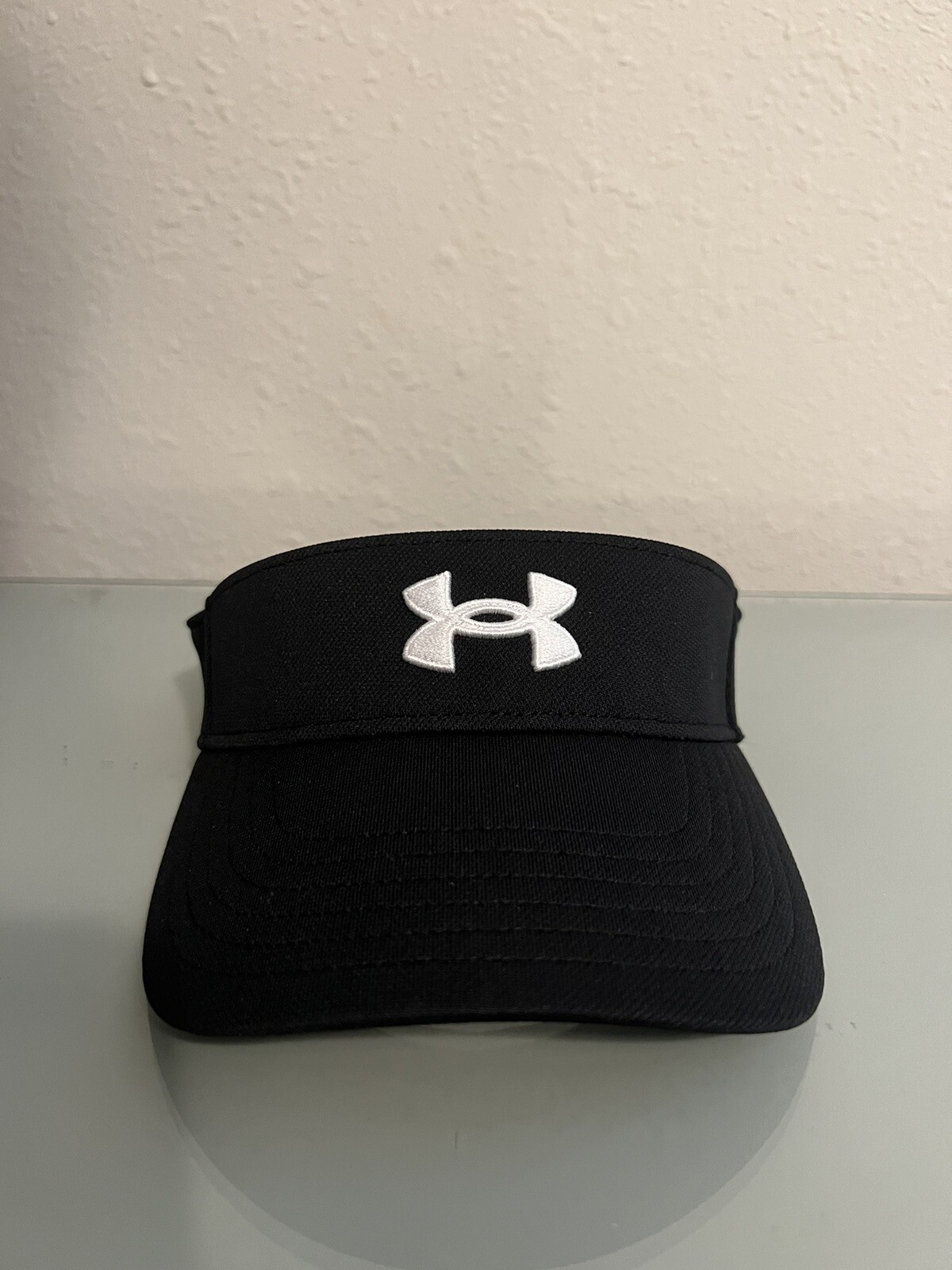 Under Armour Women's UA Logo Blitzing Visor 1376707-001 Black White Adjustable