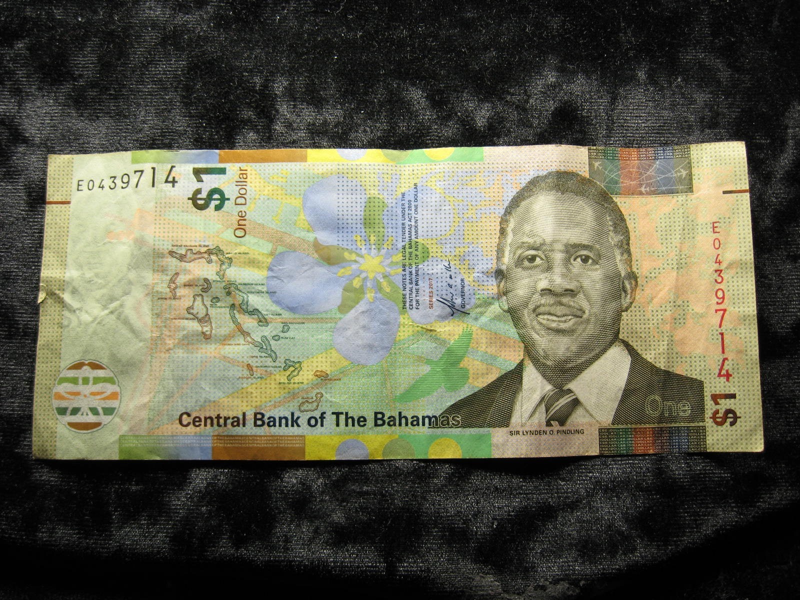 old world currency note BAHAMAS dollar 2017 P77 "Police Band"