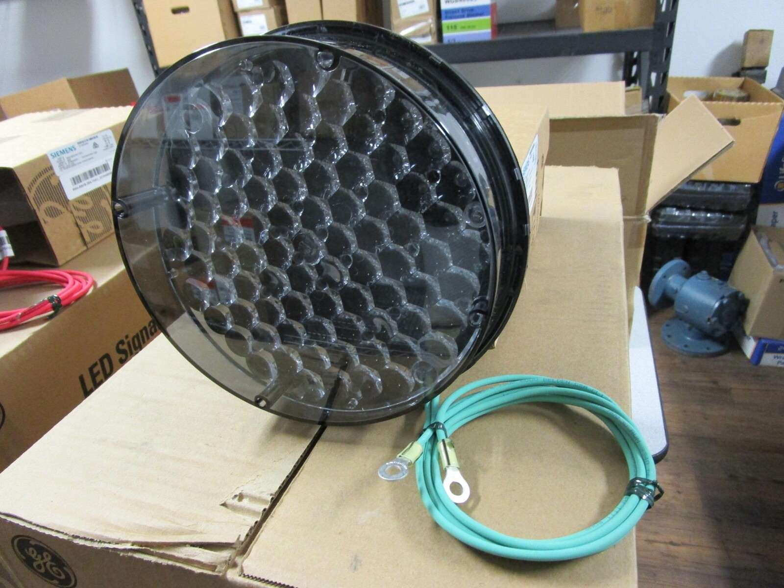 GE LED SIGNAL LIGHT MODEL RM4  8" GREEN LIGHT  #GSFB-75A-70AU - NEW