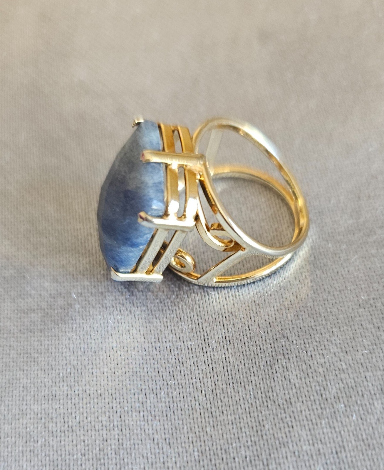 blue quartz crystal ring