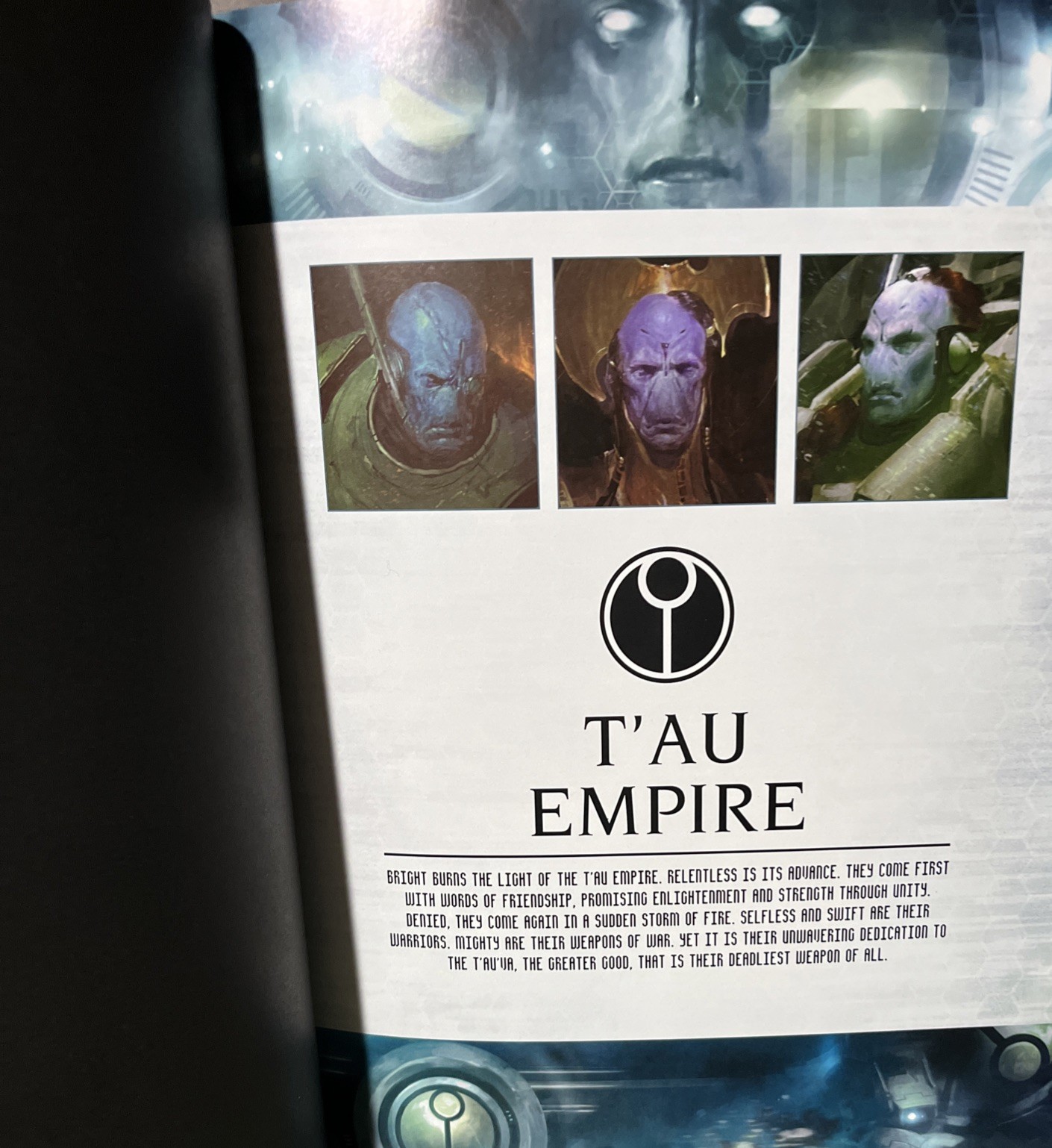 Codex: T'au Empire -Warhammer 40K- Games Workshop Hardcover Book