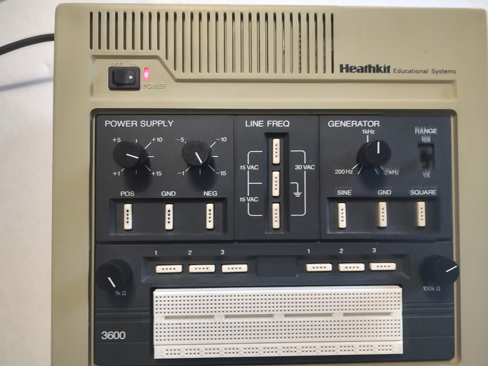 Heathkit Educational System ETW-3600 Analog Trainer (Breadboard) Tested Power On